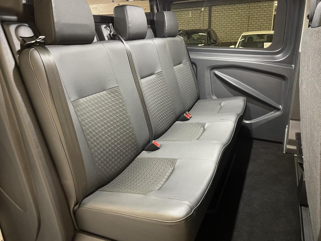 Ford TRANSIT CUSTOM 320 2.0 TDCI L2H1 170PK Sport Automaat Dubbele Cabine Airco Cruise Control Bluetooth Navi Trekhaak