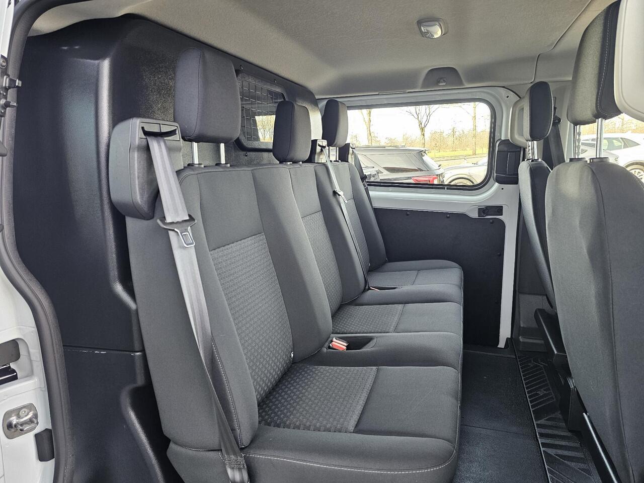Ford TRANSIT CUSTOM 320 2.0 TDCI L2H1 Trend DC Trekhaak | Stoelverwarming | Camera | Cruise Control | Zéér nette auto!