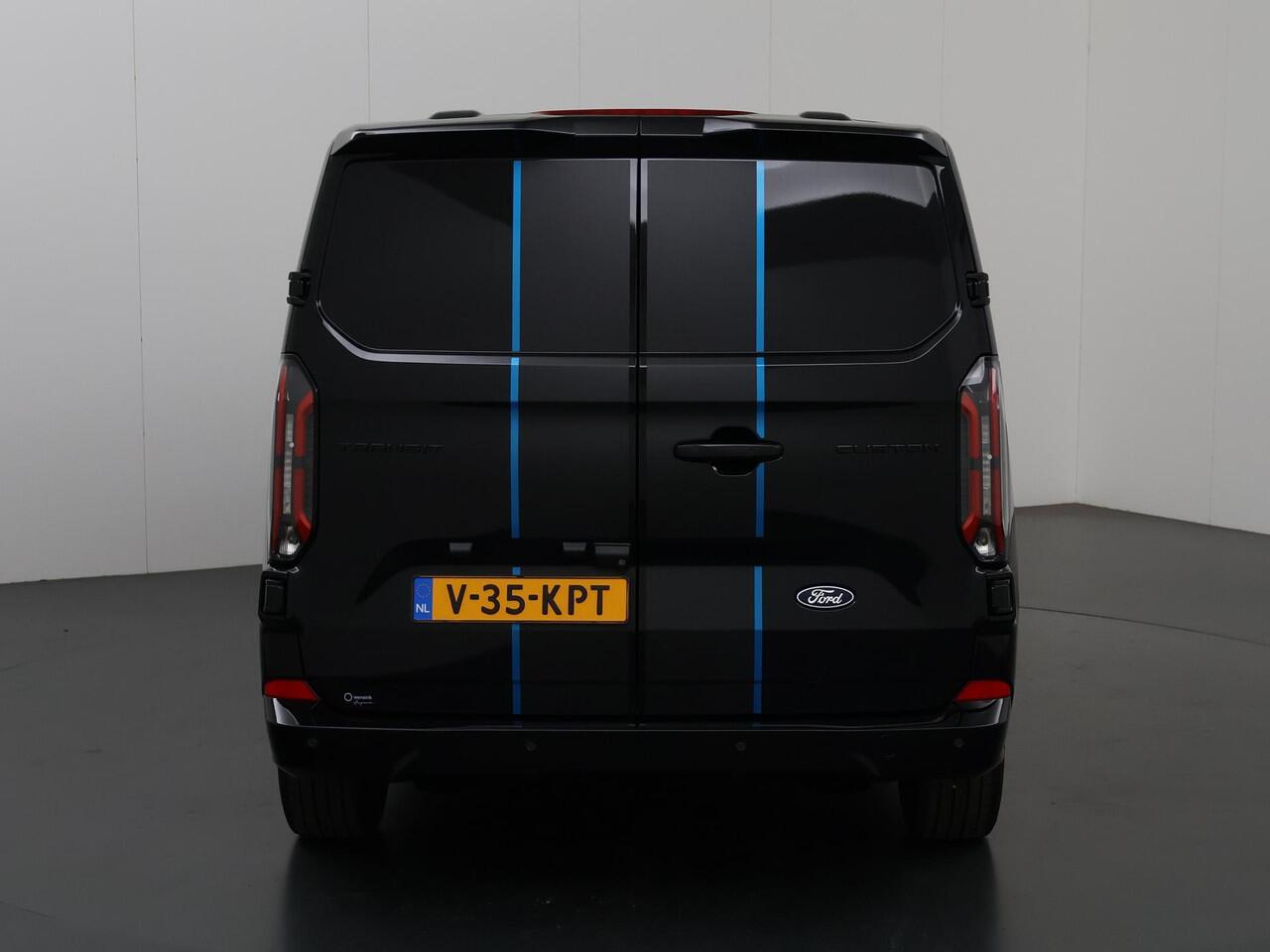 Ford TRANSIT CUSTOM 300 2.0 TDCI 170 PK L2 H1 SPORT | Aut. | AUTOMAAT | 2X ZIJSCHUIFDEUR | BLIND SPOT | STOELVERWARMING | STUURWIELVERWARMING | KEYLESS GO | ADAPTIEVE CRUISE CONTROL | 19" VELGEN | NAVIGATIE | CARPLAY | ANDROID AUTO | NIEUW
