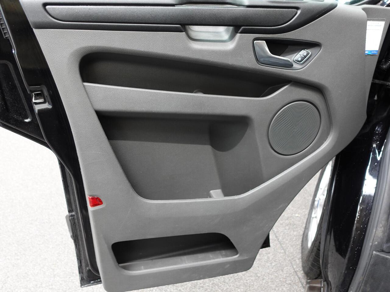 Ford TRANSIT CUSTOM 130pk Automaat L2H1 Trend Navigatie Cruise control Camera Parkeersensoren Trekhaak Airco