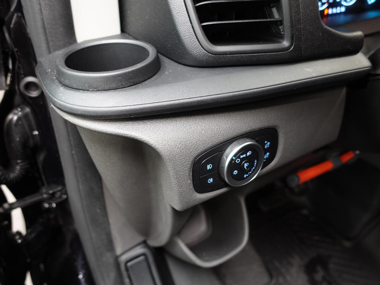 Ford TRANSIT CUSTOM 130pk Automaat L2H1 Trend Navigatie Cruise control Camera Parkeersensoren Trekhaak Airco