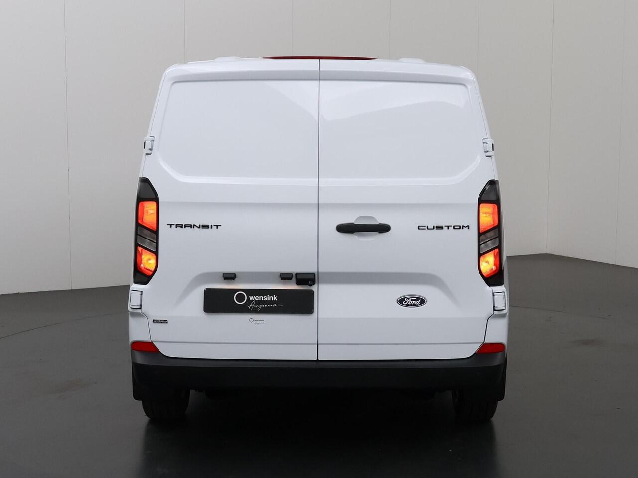 Ford TRANSIT CUSTOM 320 2.5 PHEV L1 H1 | Aut. | TREND | PLUG IN HYBRIDE | LED LAMPEN | CLIMATE CONTROL | CRUISE CONTROL | PARKEERCAMERA | CARPLAY / ANDROID AUTO | LAADRUIMTE PAKKET | BIJRIJDERSBANK