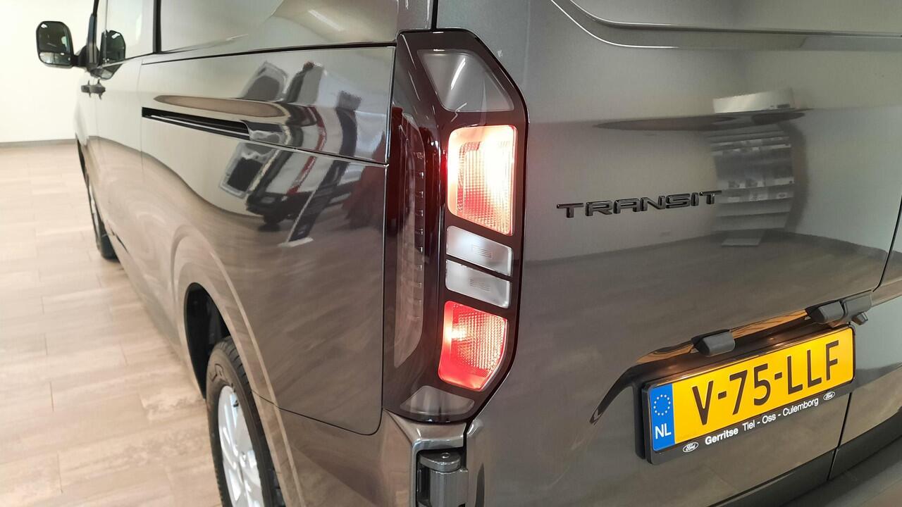 Ford TRANSIT CUSTOM 320 2.0 TDCI L2H1 Trend DC Zeer veel opties, 5 persoons!