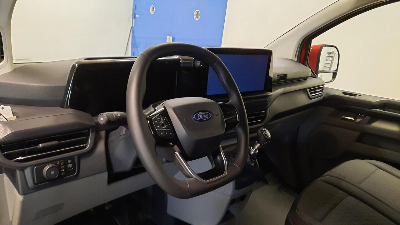Ford TRANSIT CUSTOM 320 2.0 TDCI L2H1 Limited