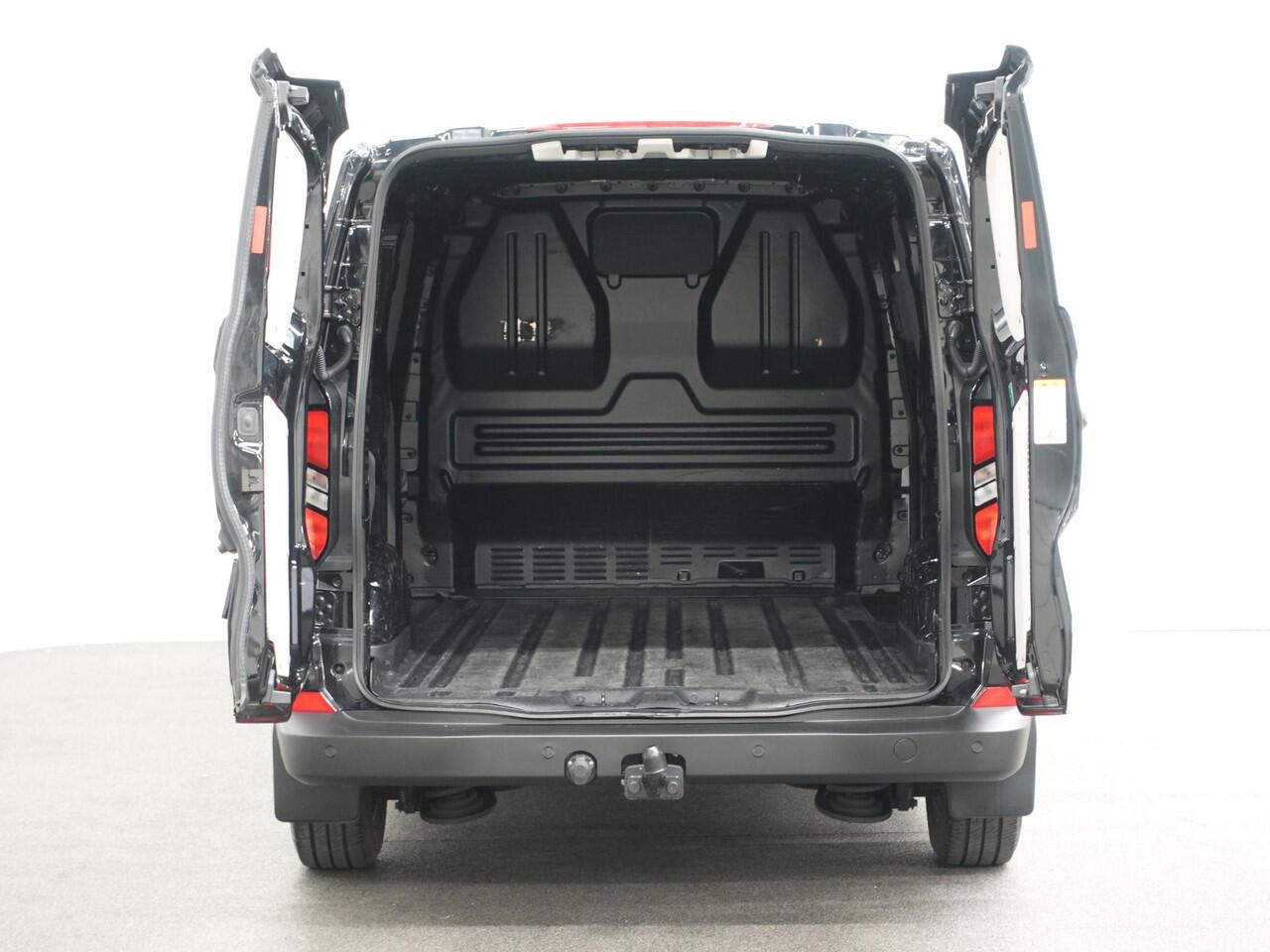 Ford TRANSIT CUSTOM L2H1 Trend Nieuw Model Navigatie Apple Carplay Camera Trekhaak Parkeersensoren Cruise control Airco