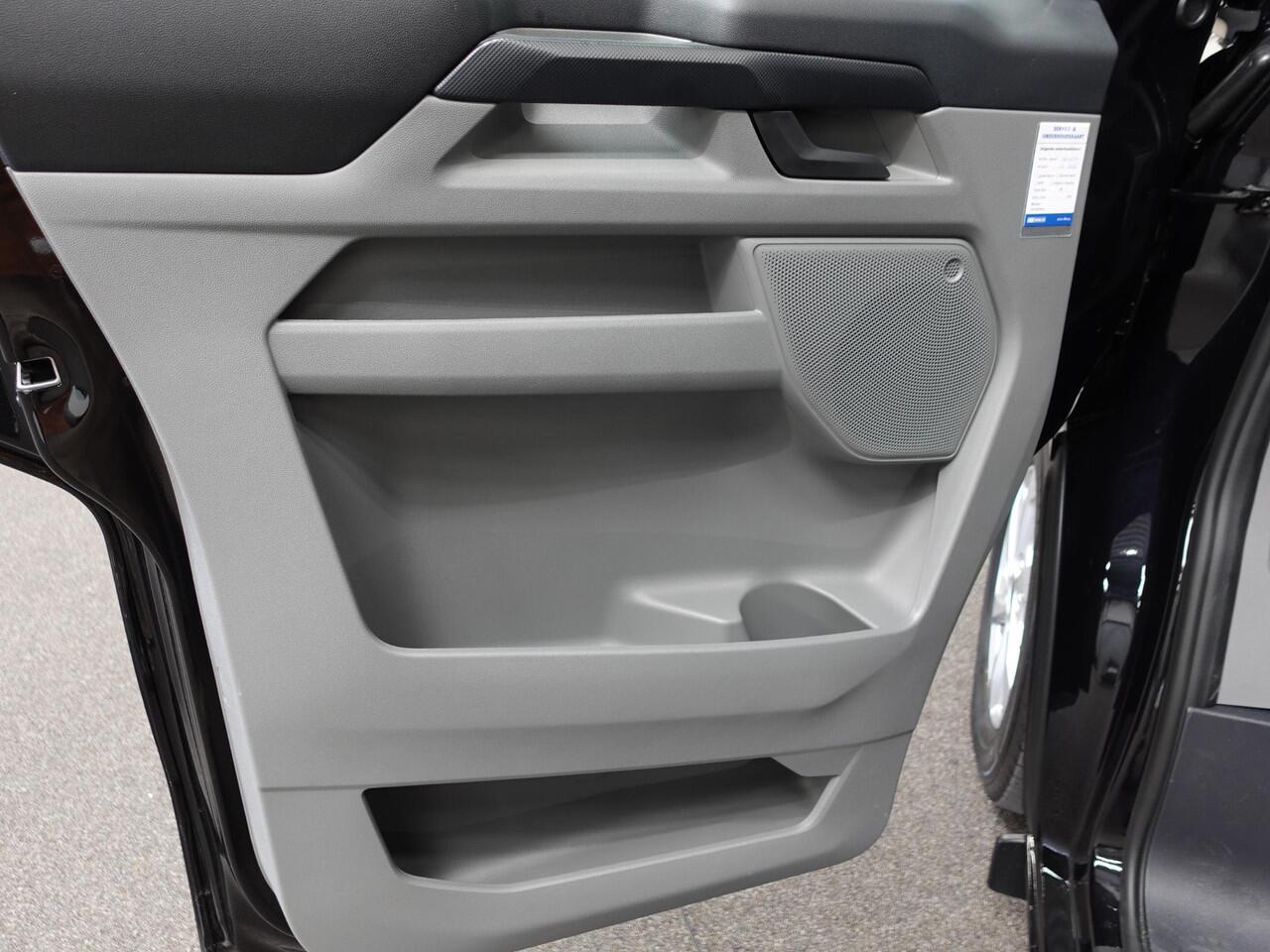 Ford TRANSIT CUSTOM 300 2.0 TDCI L2H1 Trend Nieuw Model Automaat Ford Transit Custom 300 2.0 TDCI L2H1 Trend NM Automaat Airco Navi Cruise PDC Camera