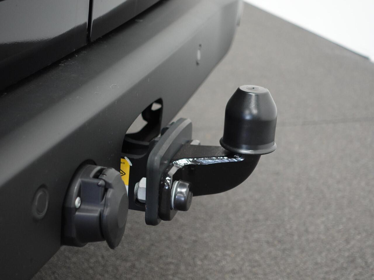 Ford TRANSIT CUSTOM 300 2.0 TDCI L2H1 Trend Nieuw Model Automaat Ford Transit Custom 300 2.0 TDCI L2H1 Trend NM Automaat Airco Navi Cruise PDC Camera