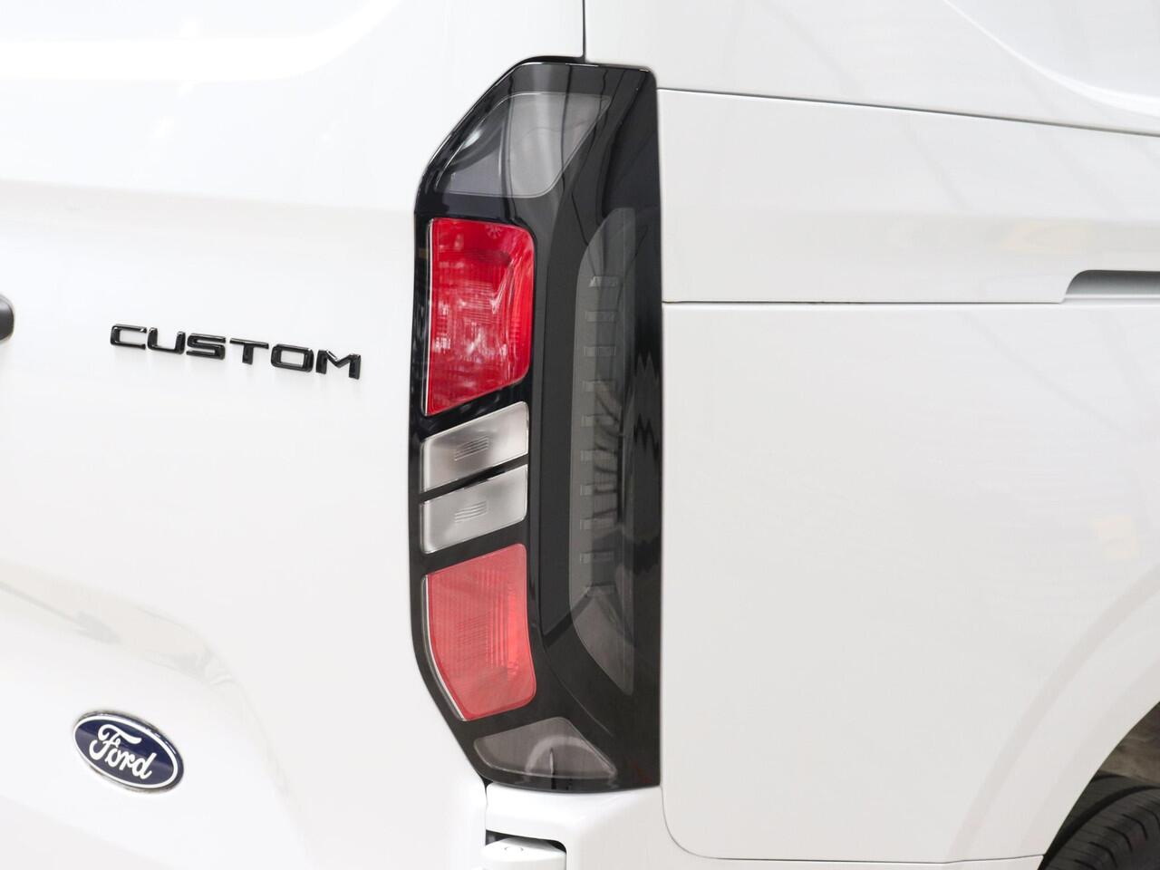 Ford TRANSIT CUSTOM 280 2.0 TDCI L2H1 Trend Nieuw Model BPM VRIJ! Ford Transit Custom 280 2.0 TDCI L2H1 Trend NM Airco Cruise Navi PDC Camera Carplay