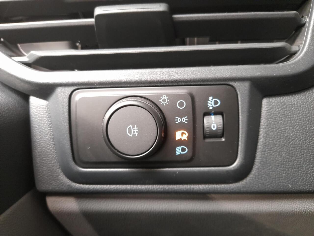 Ford TRANSIT CUSTOM 300 2.0 TDCI L2H1 Trend Nieuw Model BPM VRIJ! Ford Transit Custom 300 2.0 TDCI L2H1 Trend NM Navi Cruise Camera Parkeersensoren Trekhaak