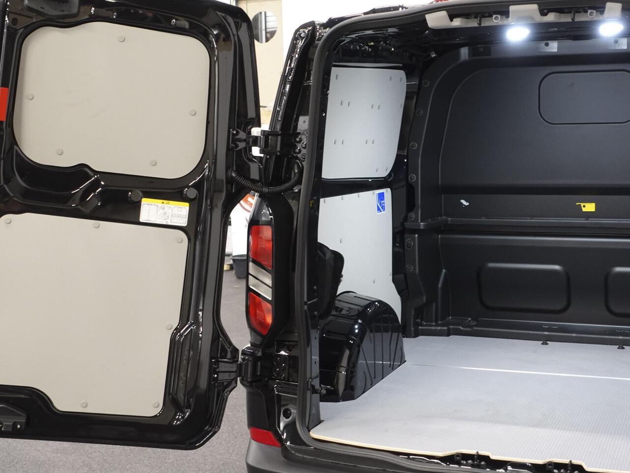 Ford TRANSIT CUSTOM 300 2.0 TDCI L2H1 Trend Dubbele Cabine Nieuw Model Navigatie Cruise Control Trekhaak