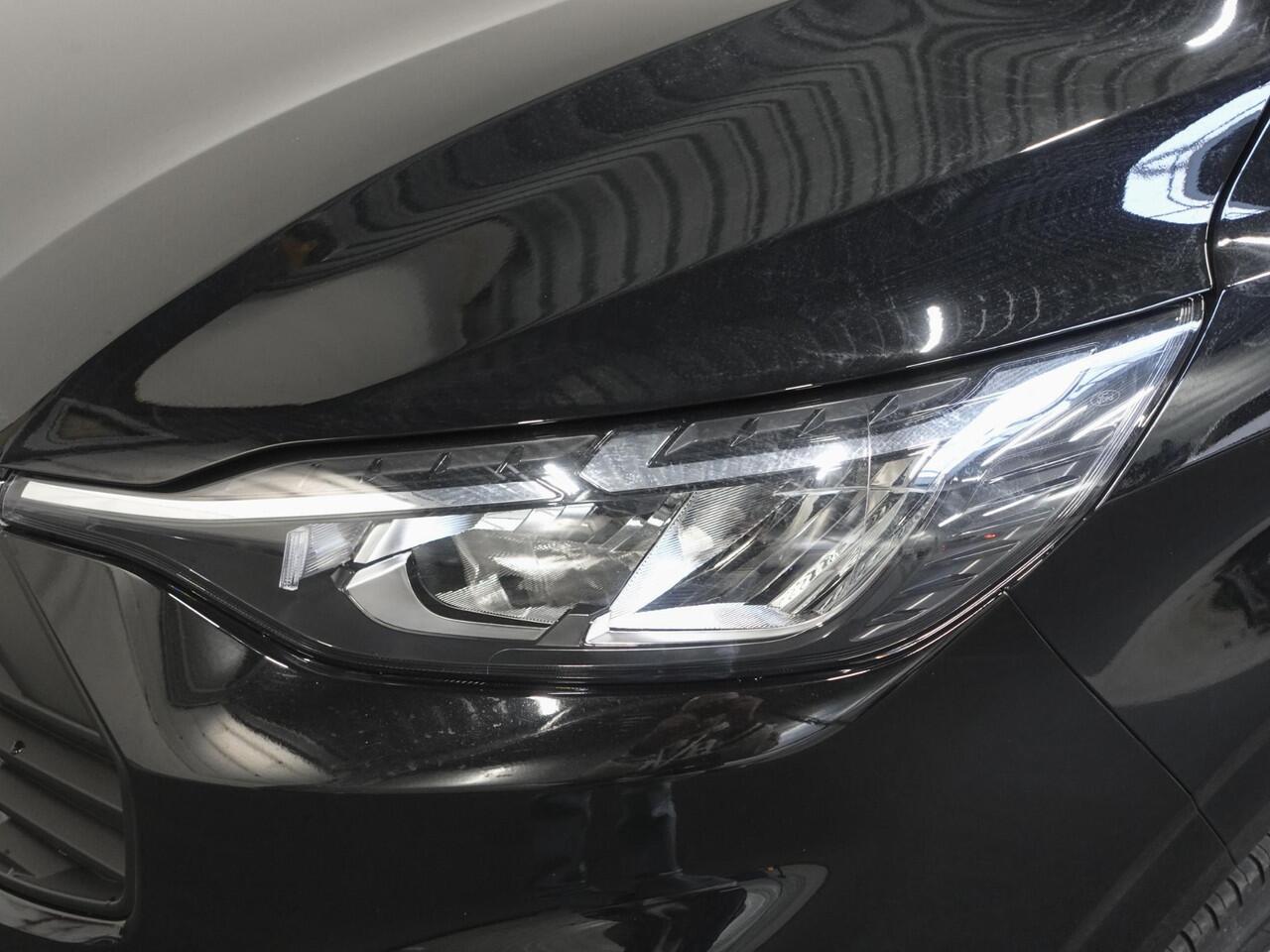 Ford TRANSIT CUSTOM 300 2.0 TDCI L2H1 Trend Dubbele Cabine Nieuw Model Navigatie Cruise Control Trekhaak