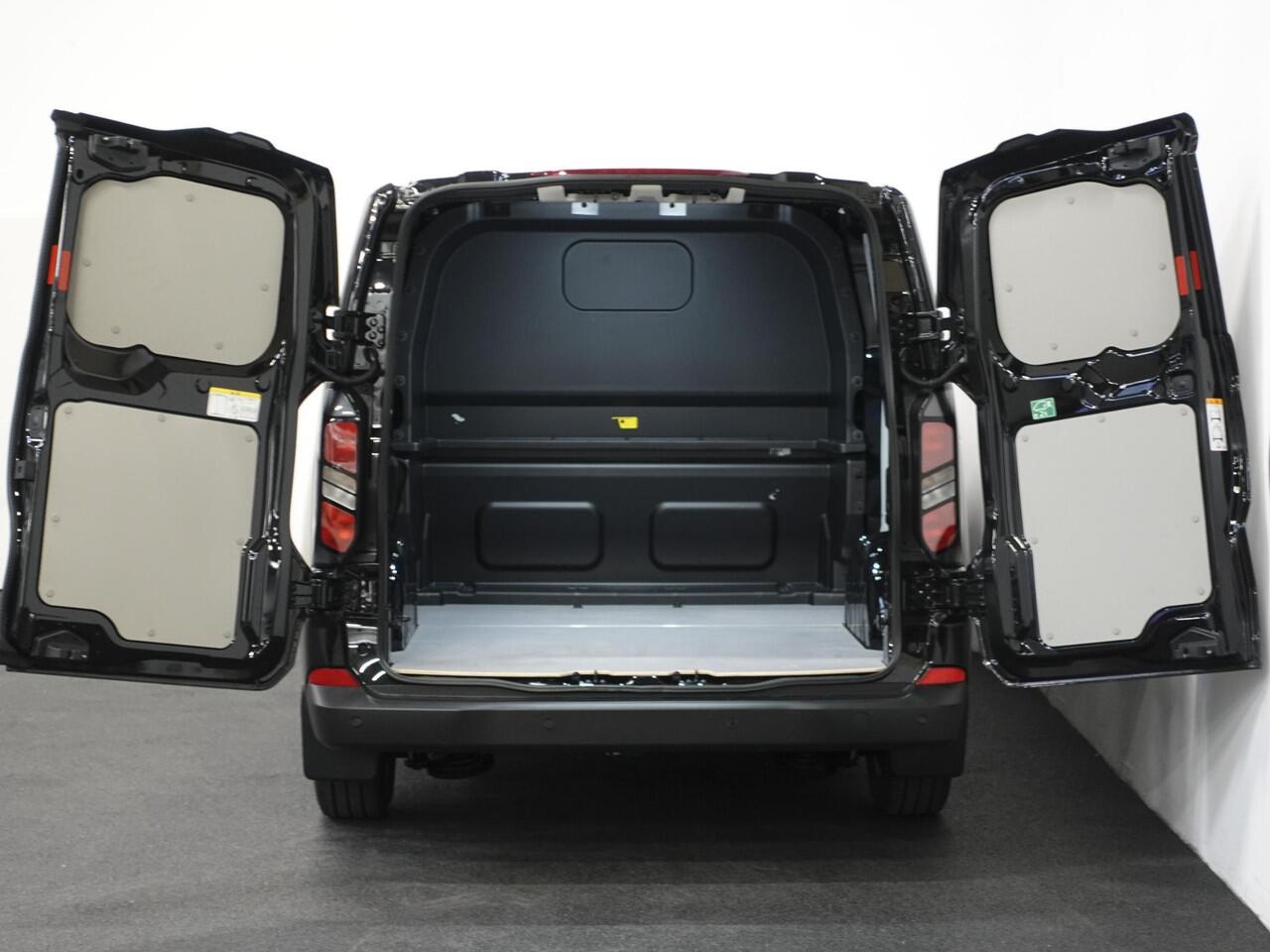 Ford TRANSIT CUSTOM 300 2.0 TDCI L2H1 Trend Dubbele Cabine Nieuw Model Navigatie Cruise Control Trekhaak