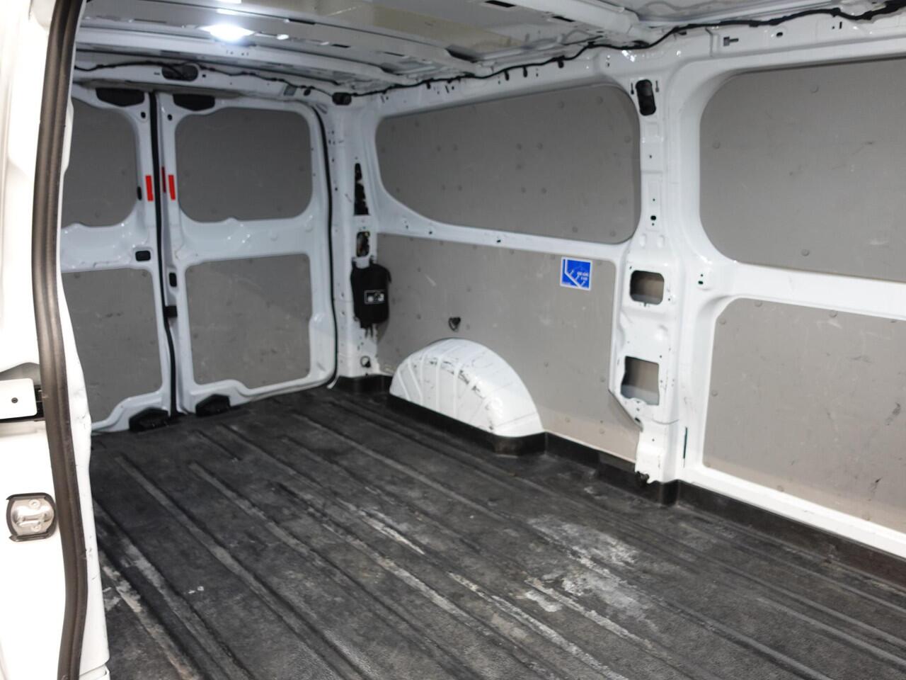 Ford TRANSIT CUSTOM Automaat L2H1 Trend Nieuw Model Ford Transit Custom Automaat L2H1 Trend NM Airco Navi Cruise PDC Camera