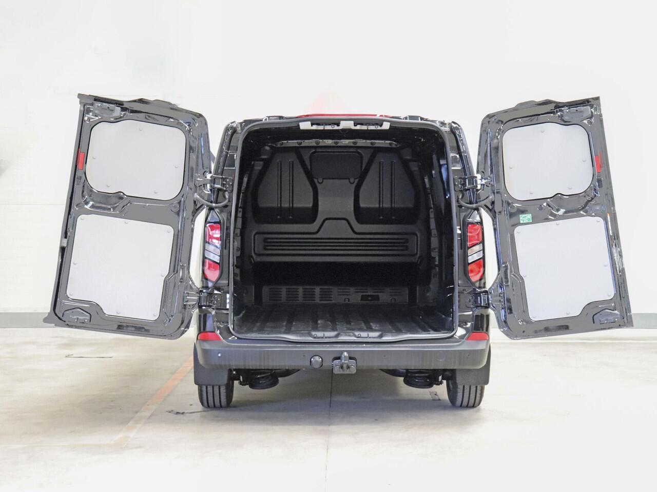 Ford TRANSIT CUSTOM 300 2.0 TDCI L2H1 Trend Nieuw Model Ford Transit Custom 300 2.0 TDCI L2H1 Trend Automaat Airco Navi Cruise