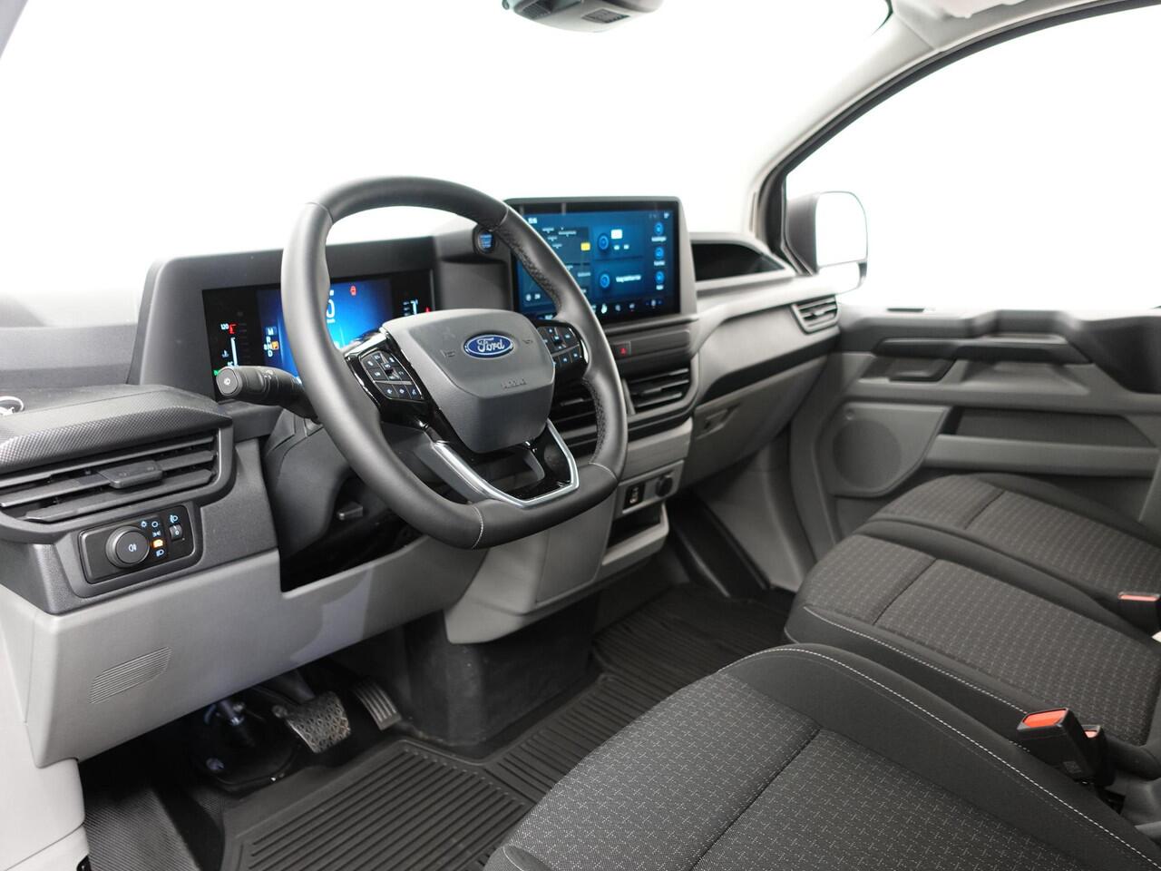 Ford TRANSIT CUSTOM 300 2.0 TDCI L2H1 Trend Nieuw Model! | Navigatie | Camera | Trekhaak | Parkeer sensoren | Cruise Control |