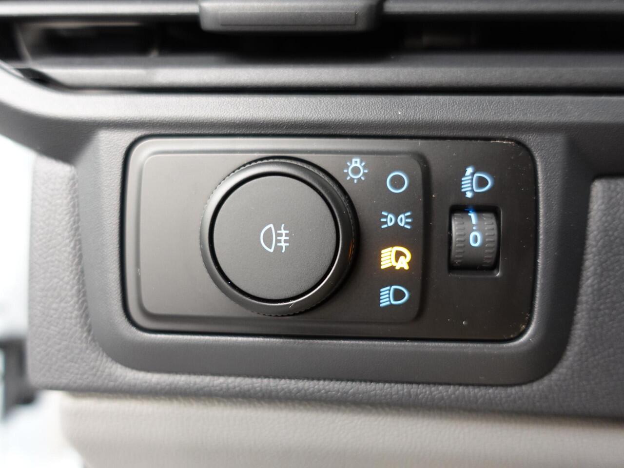 Ford TRANSIT CUSTOM 300 2.0 TDCI L2H1 Automaat Trend Nieuw Model! | Navigatie | Camera | Airco | Cruise Control | PDC | Carplay/Android Auto | Trekhaak