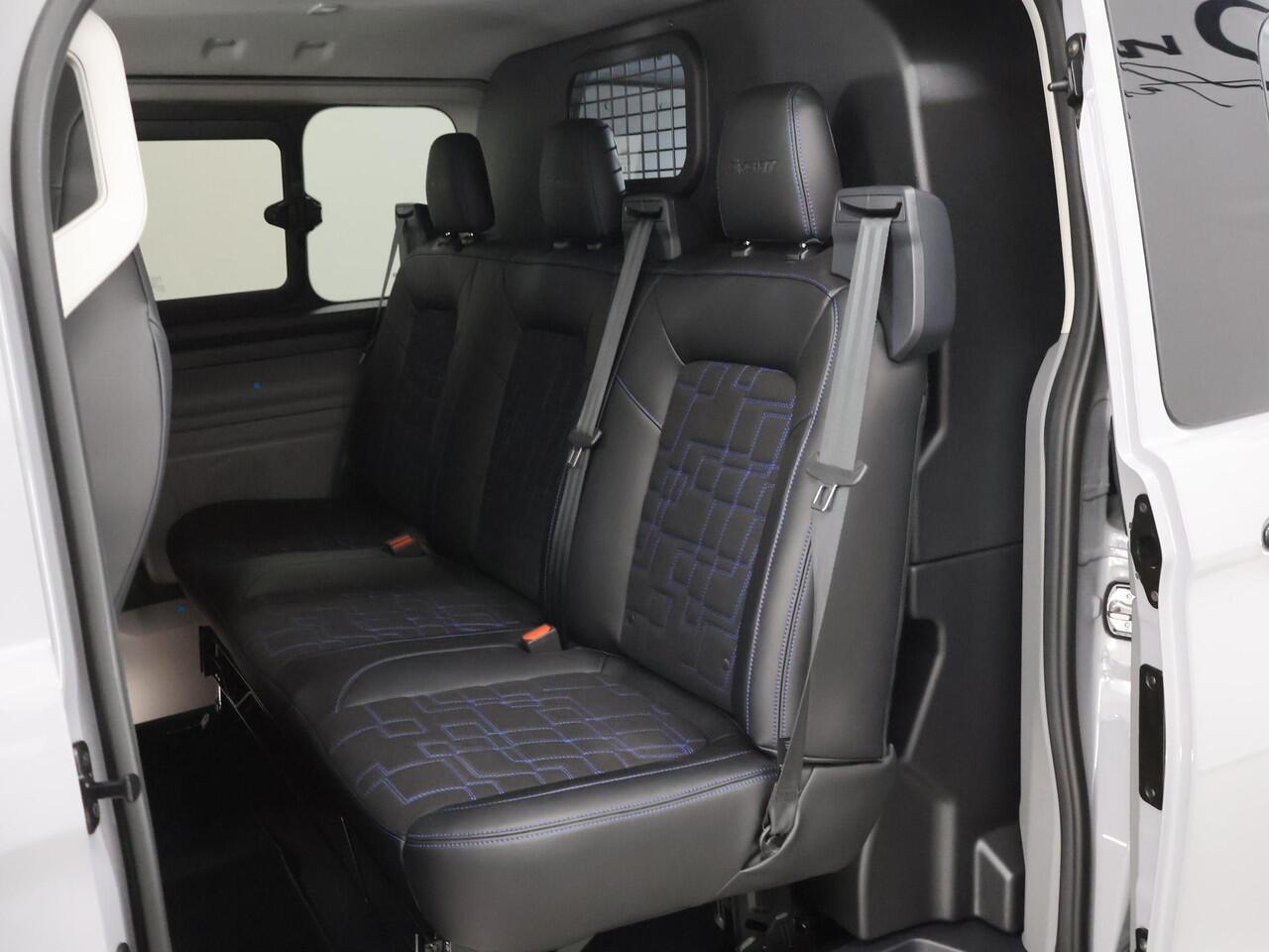 Ford TRANSIT CUSTOM 320 2.0 TDCI | MS-RT | DUBBEL CABINE | 170 PK AWD | 2X ZIJSCHUIFDEUR | NAVIGATIE | CAMERA | CRUISE CONTROL | CLIMATE CONTROL | KUIP STOELEN | 19" LM WIELEN | NL AUTO | BOM VOL