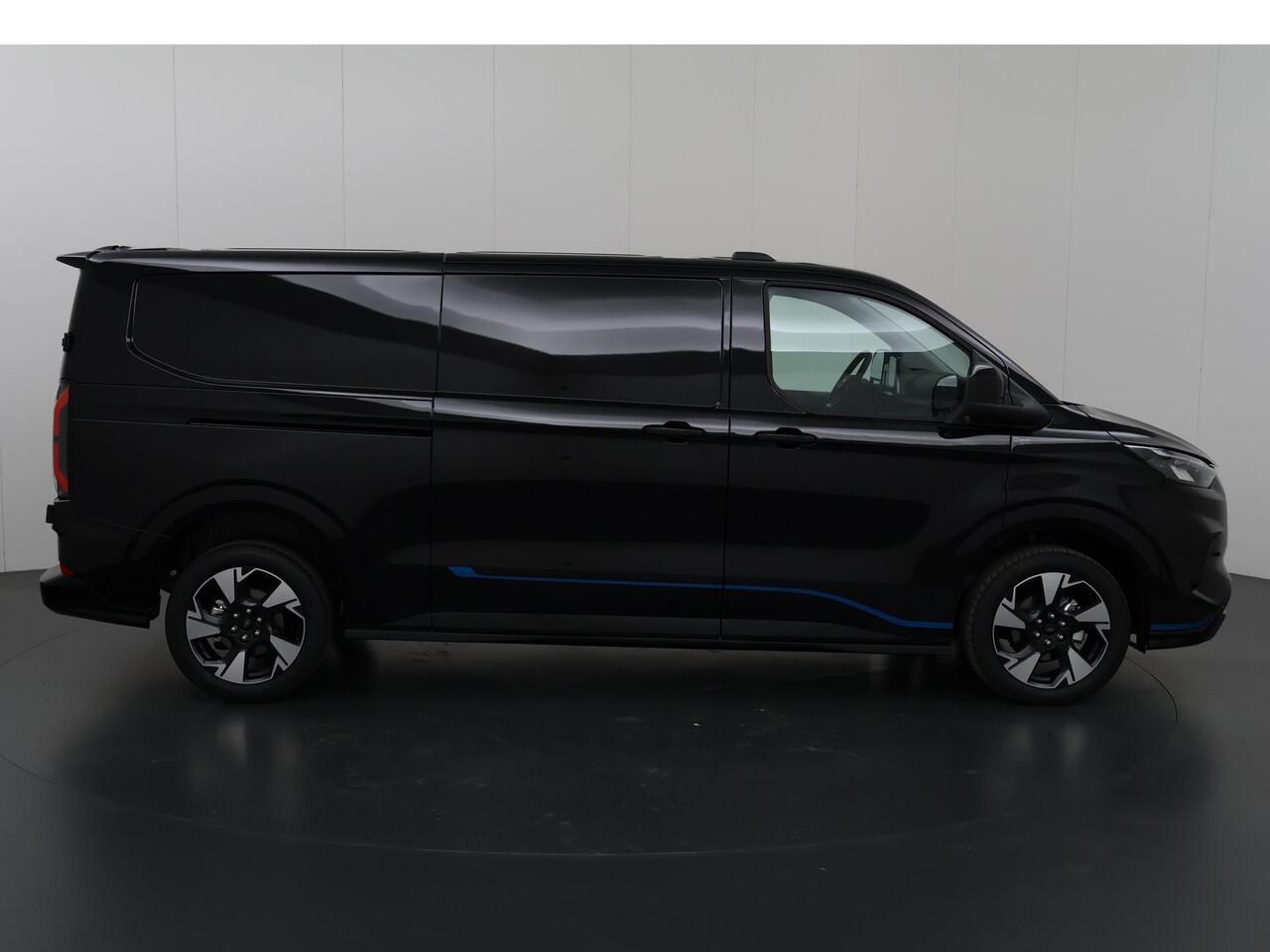 Ford TRANSIT CUSTOM 300 2.0 TDCI 170 PK L2 H1 SPORT | Aut. | AUTOMAAT | 2X ZIJSCHUIFDEUR | BLIND SPOT | STOELVERWARMING | STUURWIELVERWARMING | KEYLESS GO | ADAPTIEVE CRUISE CONTROL | 19" VELGEN | NAVIGATIE | CARPLAY | ANDROID AUTO | NIEUW