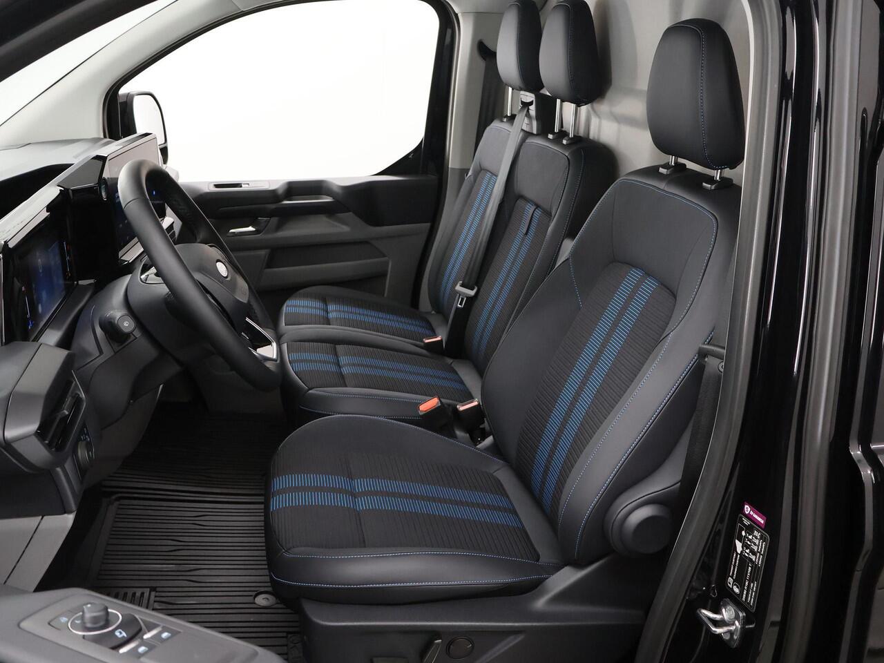 Ford TRANSIT CUSTOM 300 2.0 TDCI 170 PK L2 H1 SPORT | Aut. | AUTOMAAT | 2X ZIJSCHUIFDEUR | BLIND SPOT | STOELVERWARMING | STUURWIELVERWARMING | KEYLESS GO | ADAPTIEVE CRUISE CONTROL | 19" VELGEN | NAVIGATIE | CARPLAY | ANDROID AUTO | NIEUW