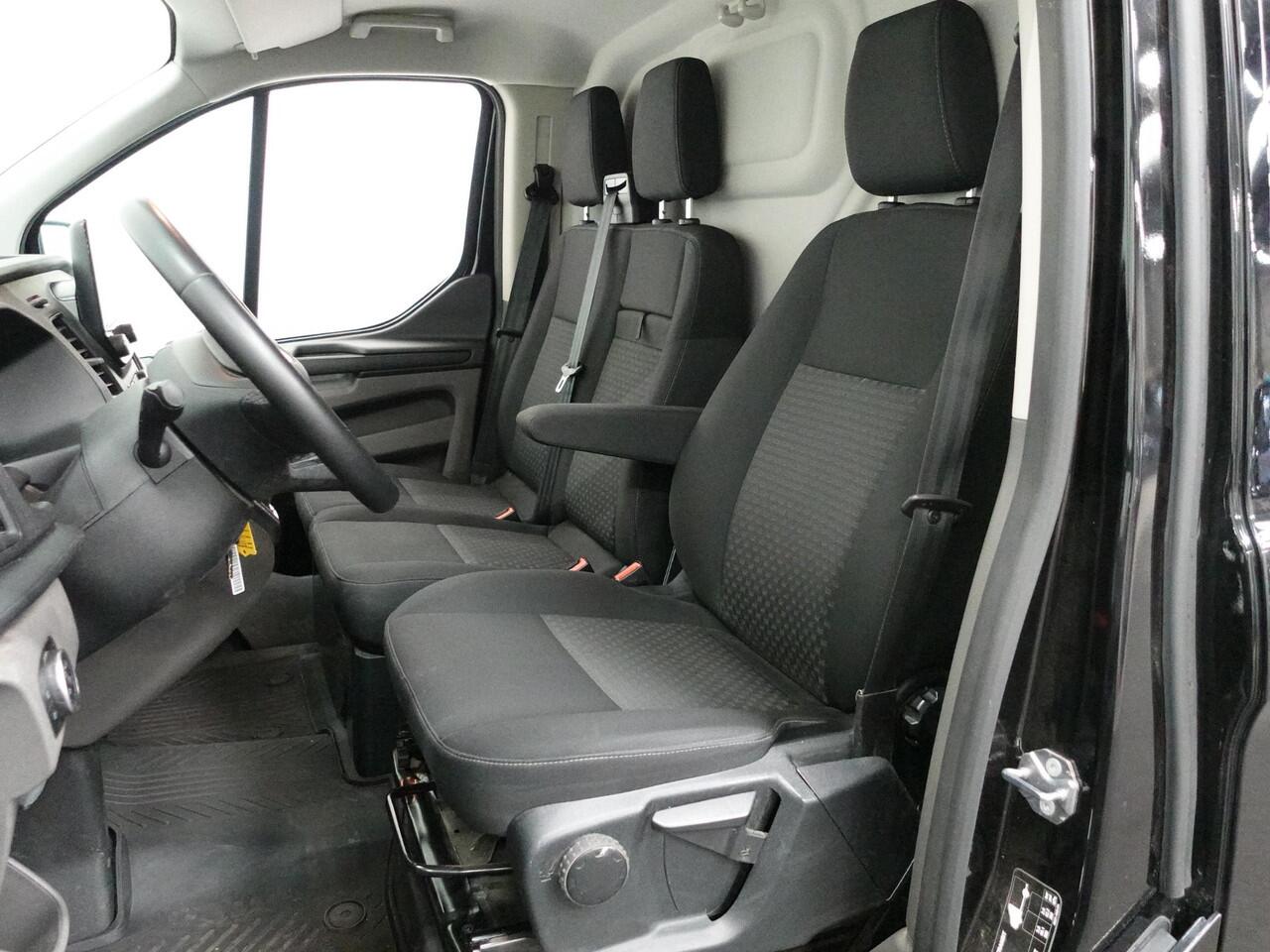 Ford TRANSIT CUSTOM 300 2.0 TDCI L2H1 Trend Aut. Airco Navi Cruisecontrol Camera PDCVA