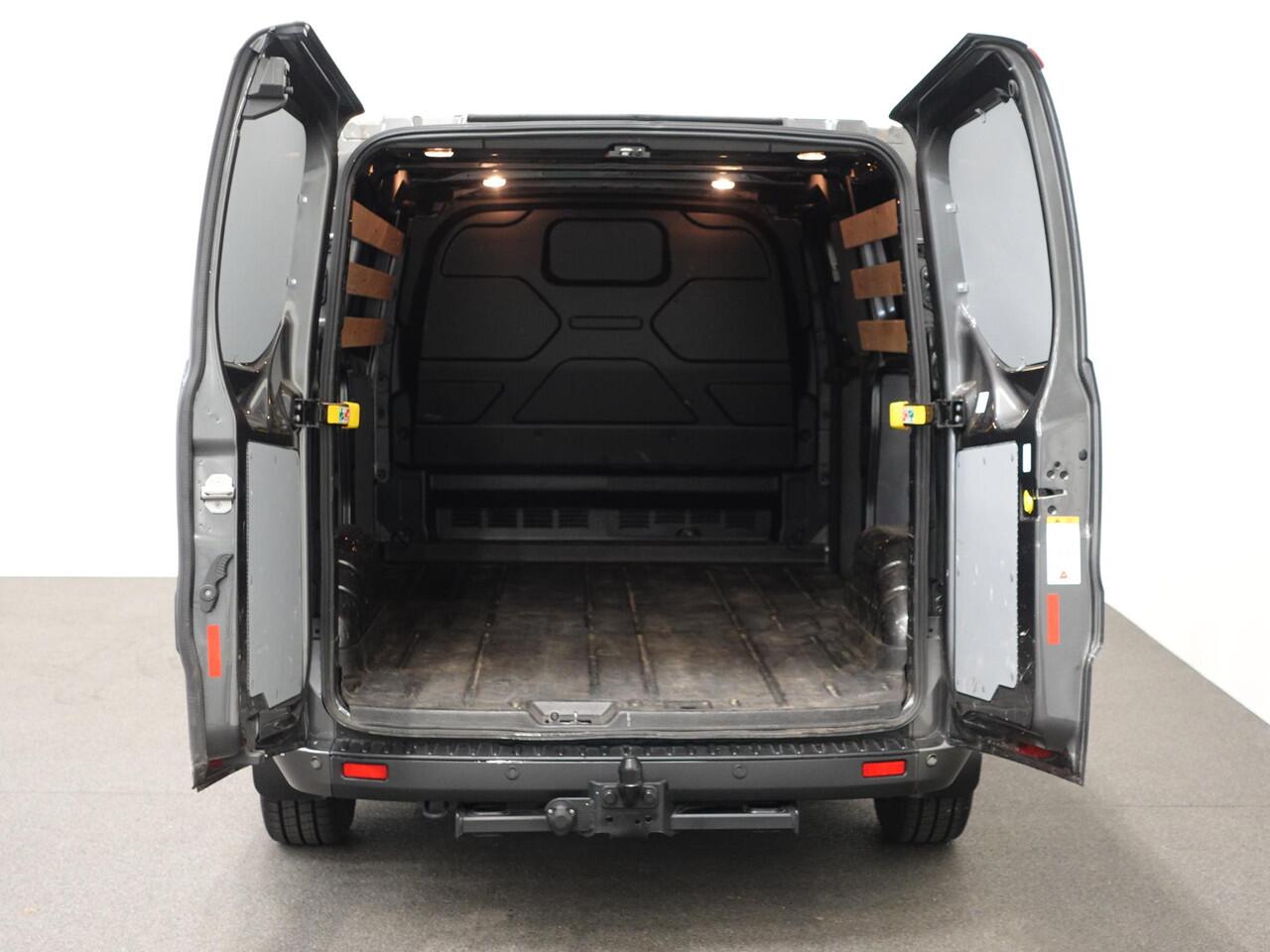 Ford TRANSIT CUSTOM 130pk Automaat L2H1 Trend Navi Cruise control Camera Parkeersensoren