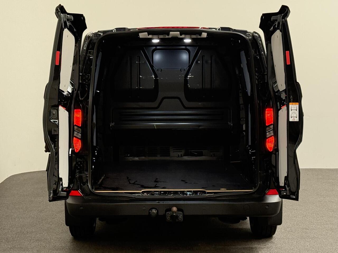 Ford TRANSIT CUSTOM 280 2.0 TDCI L1H1 Trend Nieuw Model Airco Navi Trekhaak PDC V+A Camera