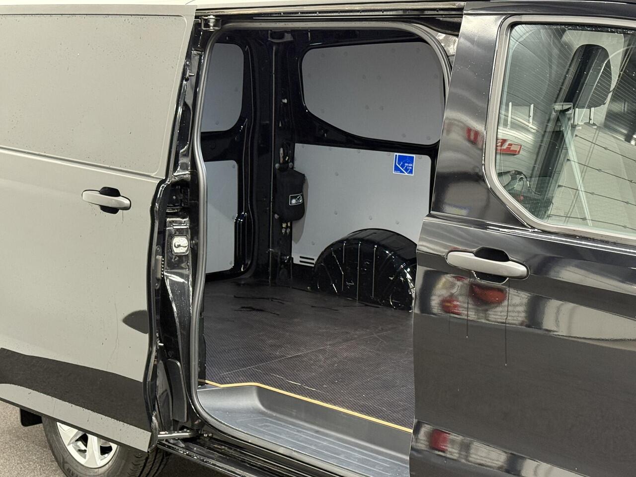 Ford TRANSIT CUSTOM 280 2.0 TDCI L1H1 Trend Nieuw Model Airco Navi Trekhaak PDC V+A Camera