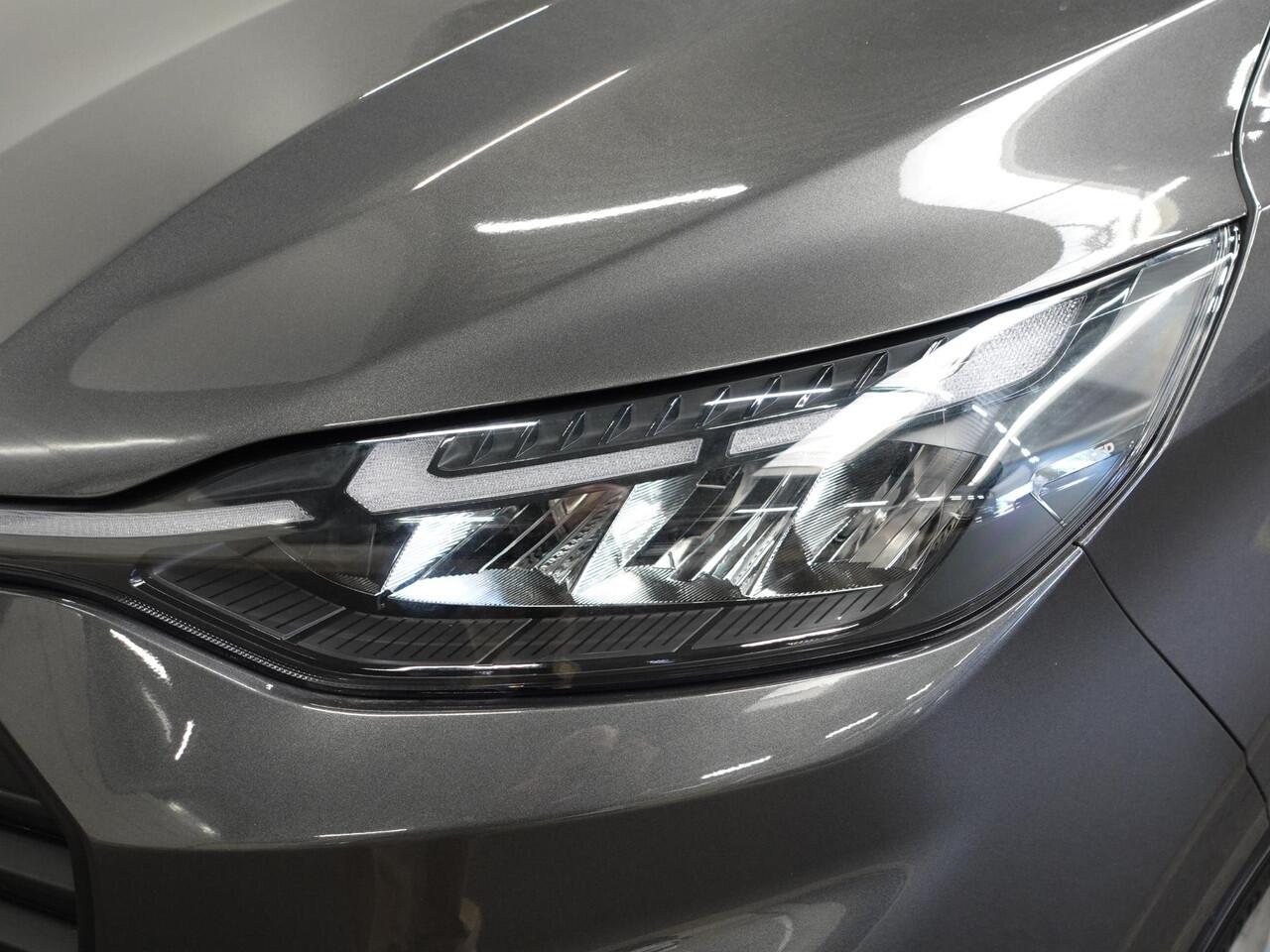 Ford TRANSIT CUSTOM 300 2.0 TDCI L2H1 Trend Nieuw Model! | Navigatie | Camera | Trekhaak | Parkeer sensoren | Cruise Control |