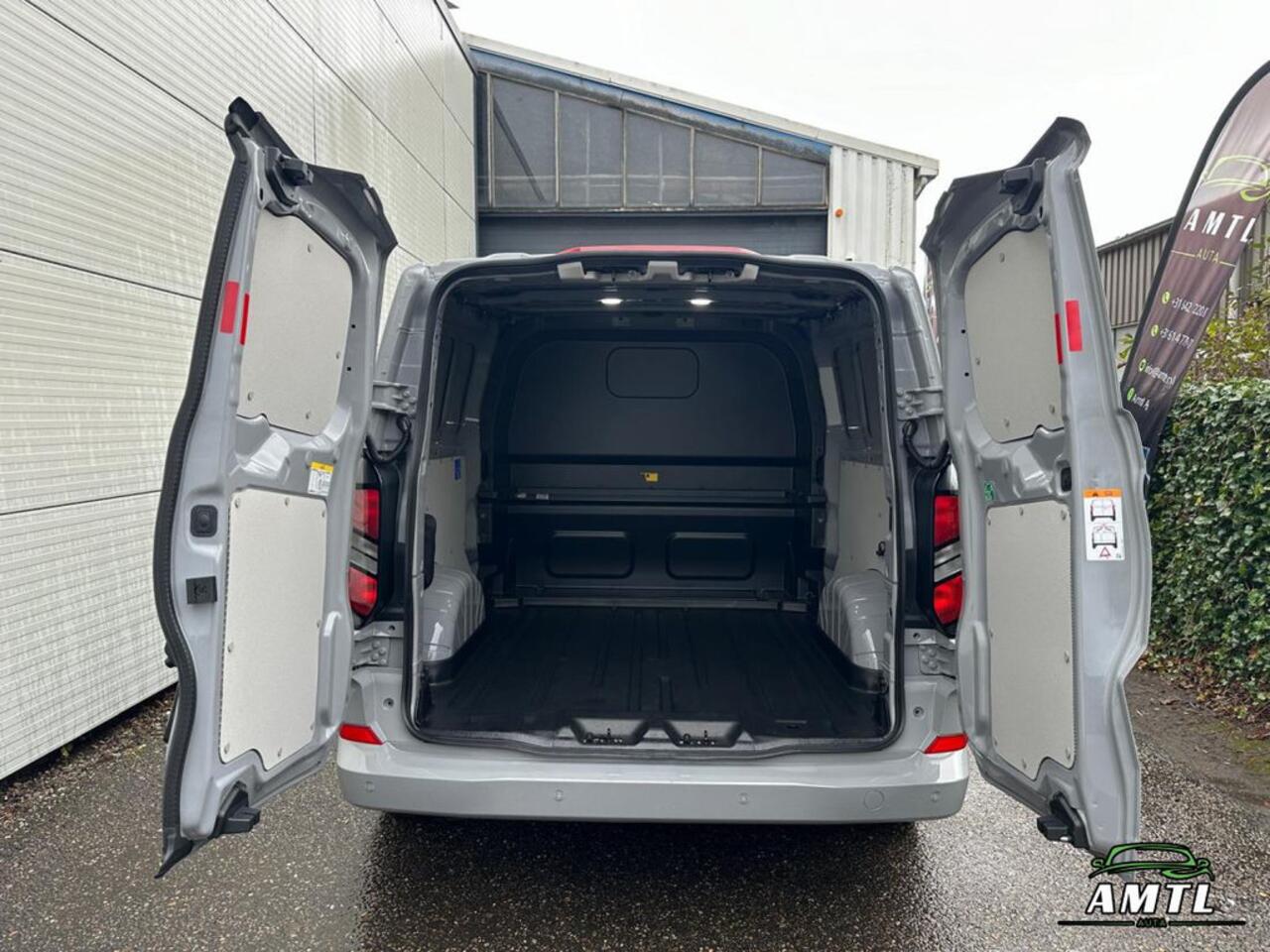 Ford TRANSIT CUSTOM - 300 2.0 TDCI L2H1 Limited DC