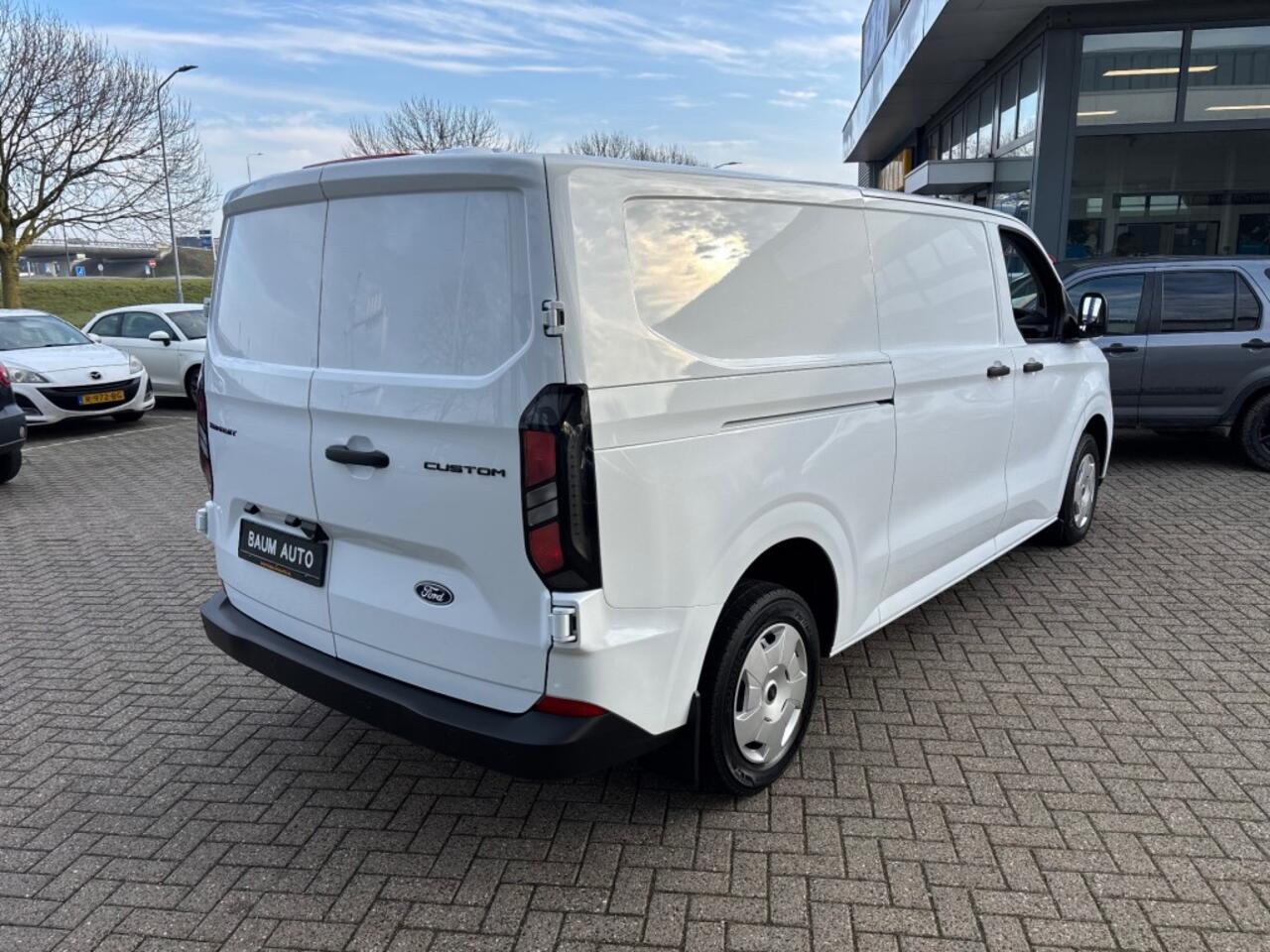 Ford TRANSIT CUSTOM 300 2.0 TDCI L2H1 AIRCO NAVI CARPLAY PDC-CAMERA.