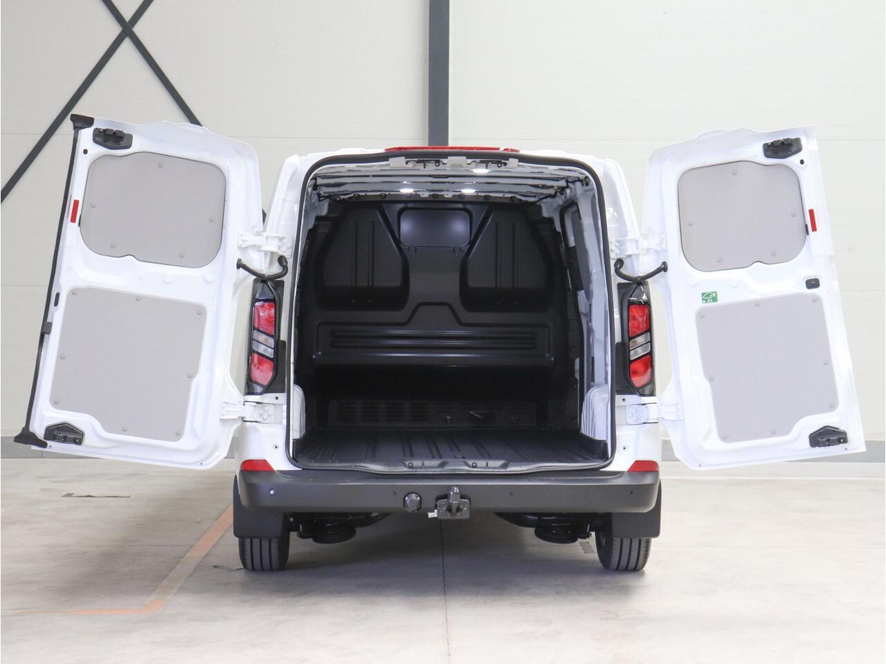 Ford TRANSIT CUSTOM 300 2.0 TDCI L2H1 Trend NM Automaat Airco Navi Cruise PDC Camera