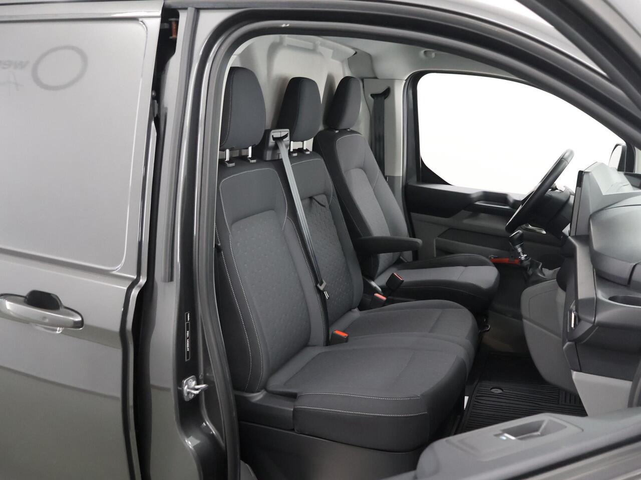 Ford TRANSIT CUSTOM 280 | 2.0 TDCI | L1 H1 | LIMITED | LED LAMPEN | ACHTERUITRIJCAMERA | CLIMATE CONTROL | CRUISE CONTROL | CARPLAY ANDROID AUTO | METALLIC | TREKHAAK | 3-ZITS | VERWARMDE VOORRUIT