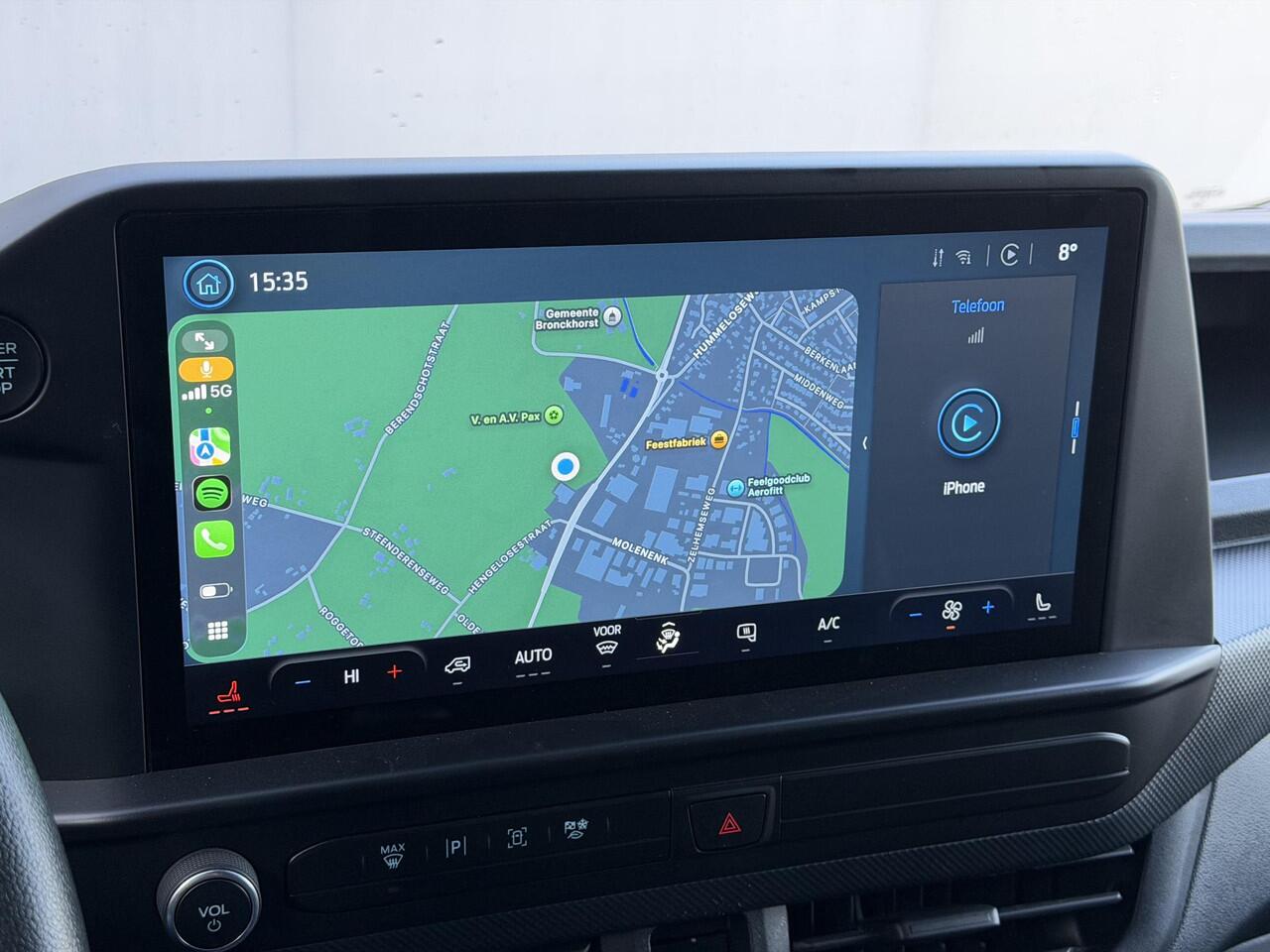Ford TRANSIT CUSTOM 300 2.0 TDCI L2H1 Trend / Trekhaak / Dubbele schuifdeur / 2740 Kg Trekgewicht / Navigatie via Apple Carplay & Android Auto / Stoel Verwarming / Camera / PDC / Rijstrooksensor met correctie /