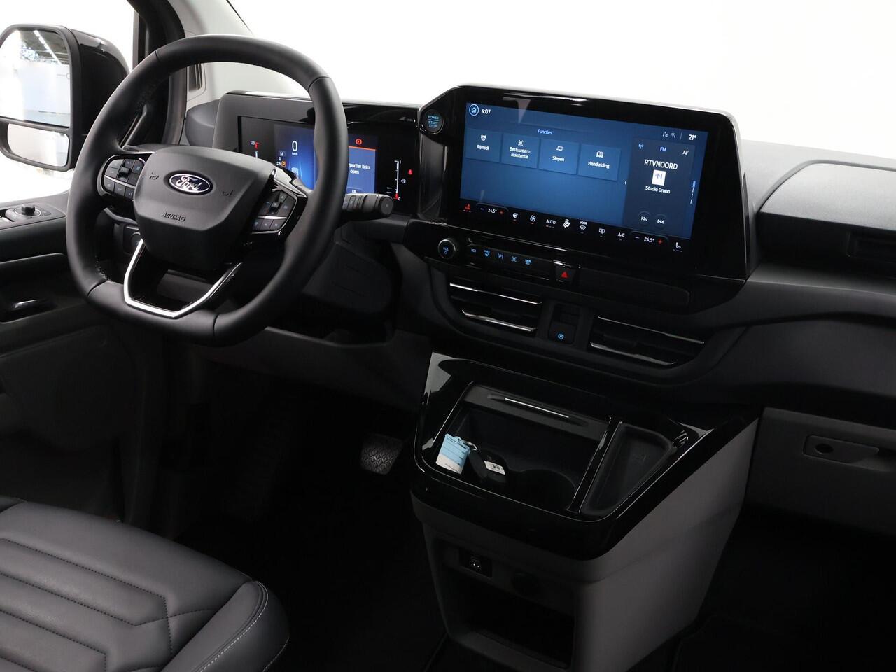 Ford TRANSIT CUSTOM TOURNEO | 320 2.0 TDCI | L2 H1 | 170 PK | TITANIUM X | 360 CAMERA | ADAPTIVE CRUISE | STOELVERWARMING | LEDER | STUURWIELVERWARMING | NAVIGATIE | CLIMATE CONTROL | BLIND-SPOT | 2500 KG AHW TREKHAAK | 19" LICHTMETALEN VELGEN