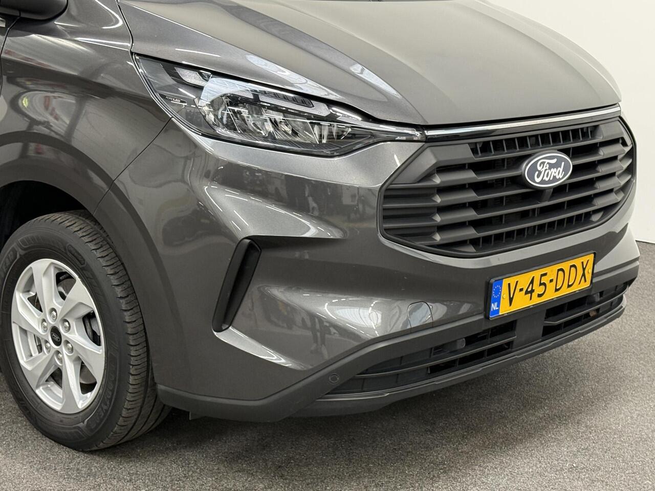 Ford TRANSIT CUSTOM 300 2.0 TDCI L2H1 Trend Nieuw Model Automaat Ford Transit Custom 300 2.0 TDCI L2H1 Trend NM Automaat Airco Navi PDC Camera