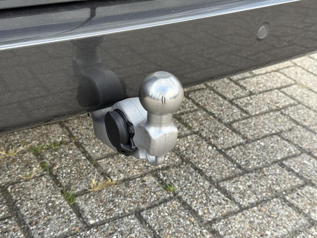 Ford TRANSIT CUSTOM 320 2.5 PHEV L2H1 Limited 233pk | 0,99% Renteactie! | Zuid | Driver Assistance pack Premium | Wegklapbare Trekhaak | Verwarmd Stuurwiel | 17 inch Licht metalen Velgen | B&O Speakers