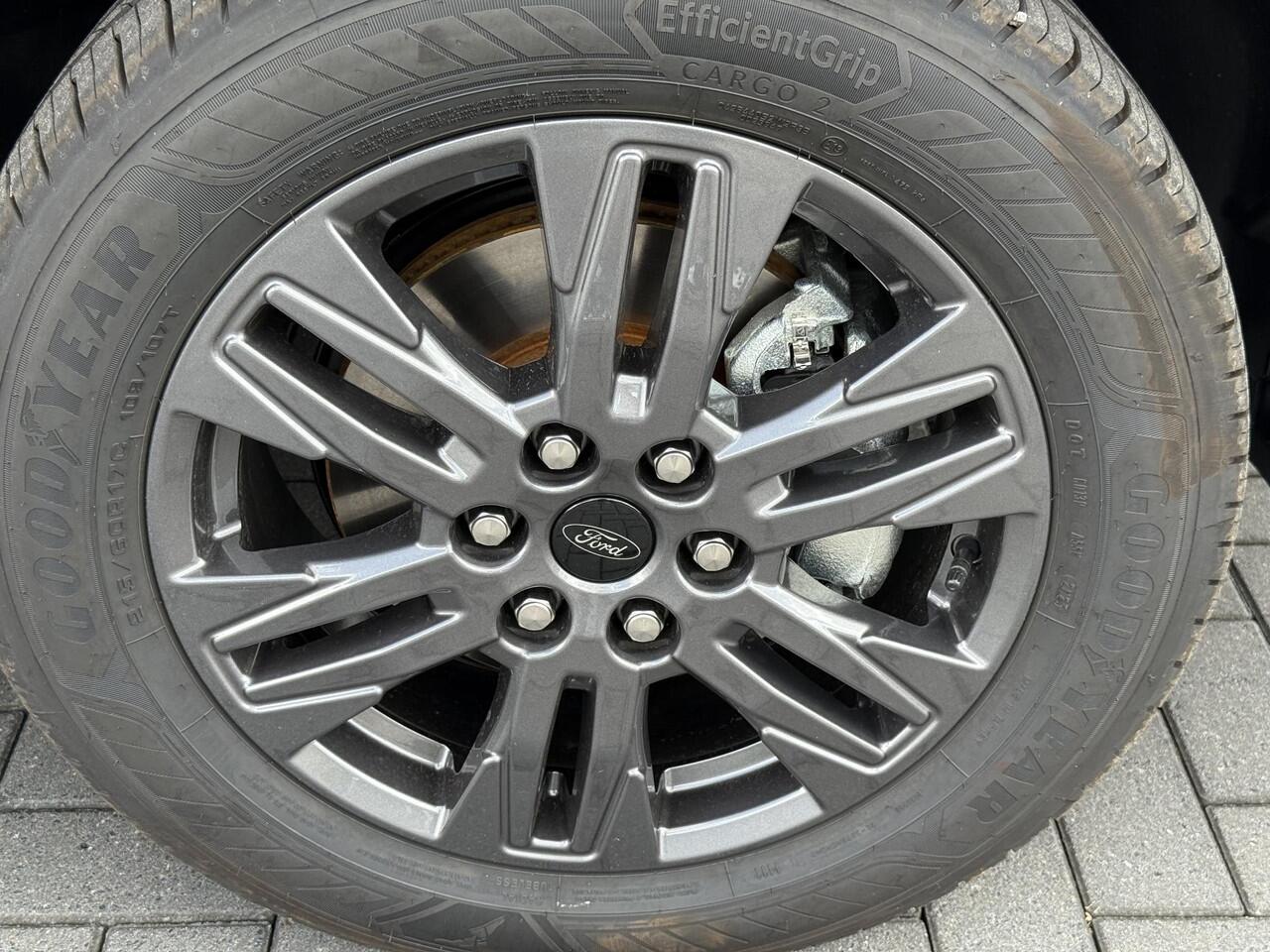 Ford TRANSIT CUSTOM 320 2.5 PHEV L2H1 Limited 233pk | 0,99% Renteactie! | Zuid | Driver Assistance pack Premium | Wegklapbare Trekhaak | Verwarmd Stuurwiel | 17 inch Licht metalen Velgen | B&O Speakers