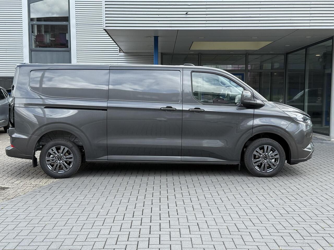 Ford TRANSIT CUSTOM 320 2.5 PHEV L2H1 Limited 233pk | 0,99% Renteactie! | Zuid | Driver Assistance pack Premium | Wegklapbare Trekhaak | Verwarmd Stuurwiel | 17 inch Licht metalen Velgen | B&O Speakers