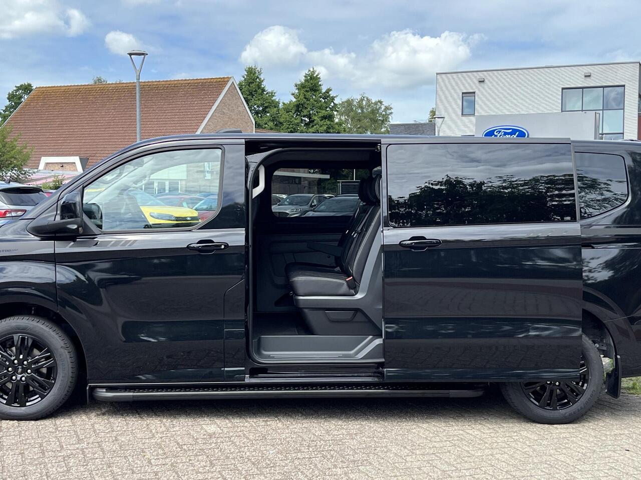 Ford TRANSIT CUSTOM 320 2.5 PHEV L2H1 Black Platinum DC Prijs is excl. BTW incl. BPM | SCI | 233pk | Netto bijtelling 2025 vanaf 461,- per maand! | Driver Assistance Pack Ultimate | Dubbele Zijschuifdeuren