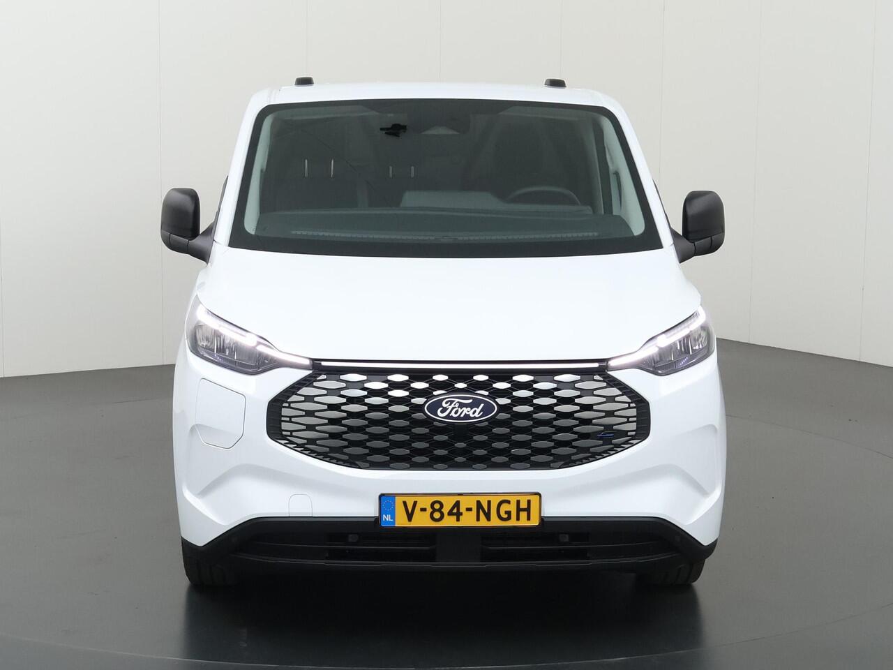 Ford TRANSIT CUSTOM E-Transit 320 | L1 H1 | Trend | 65 kWh | 2300 KG. AHW | Climate Control | Apple Carplay / Android Auto | 328 KM Range | Voorruitverwarming | Stoelverwarming | LED Koplampen | Achterdeuren |