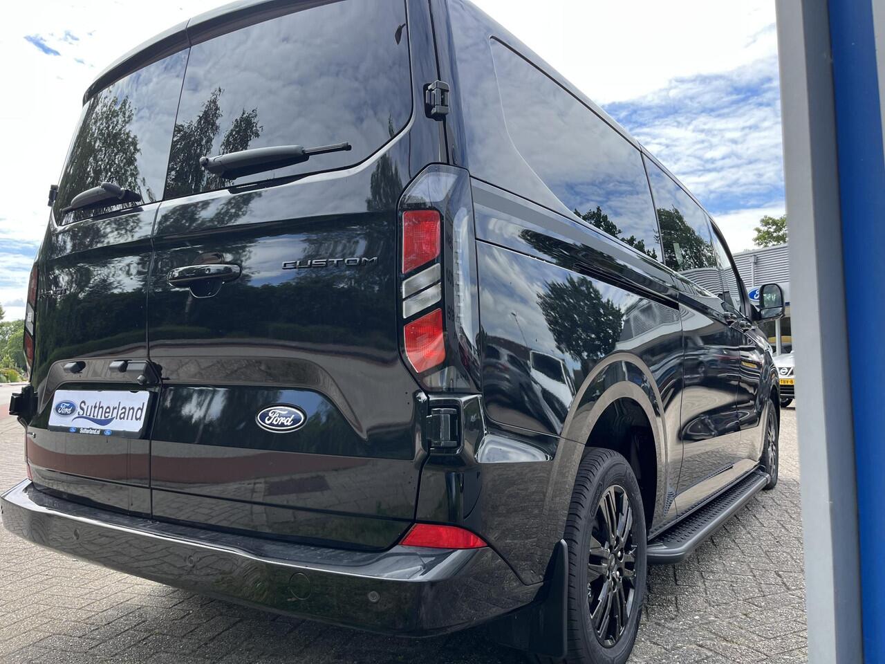 Ford TRANSIT CUSTOM 320 2.5 PHEV L2H1 Black Platinum DC | SCI | Ford Voorraad | Prijs is excl. BTW incl. BPM| incl. ¤4.422,- korting! | Dubbele cabine Snoeks leder | Full led | Dubbele zij-schuifdeur | Direct uit voorraad leverbaar! | Full options