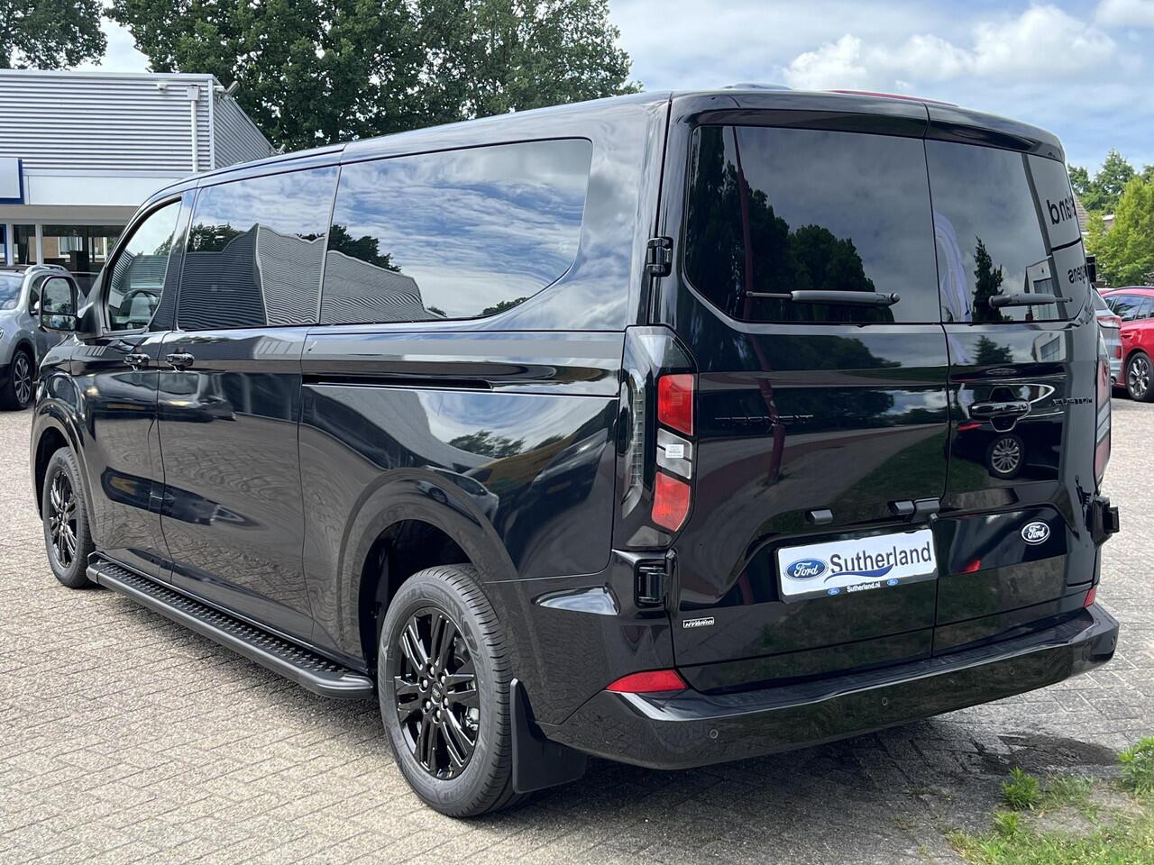 Ford TRANSIT CUSTOM 320 2.5 PHEV L2H1 Black Platinum DC | SCI | Ford Voorraad | Prijs is excl. BTW incl. BPM| incl. ¤4.422,- korting! | Dubbele cabine Snoeks leder | Full led | Dubbele zij-schuifdeur | Direct uit voorraad leverbaar! | Full options