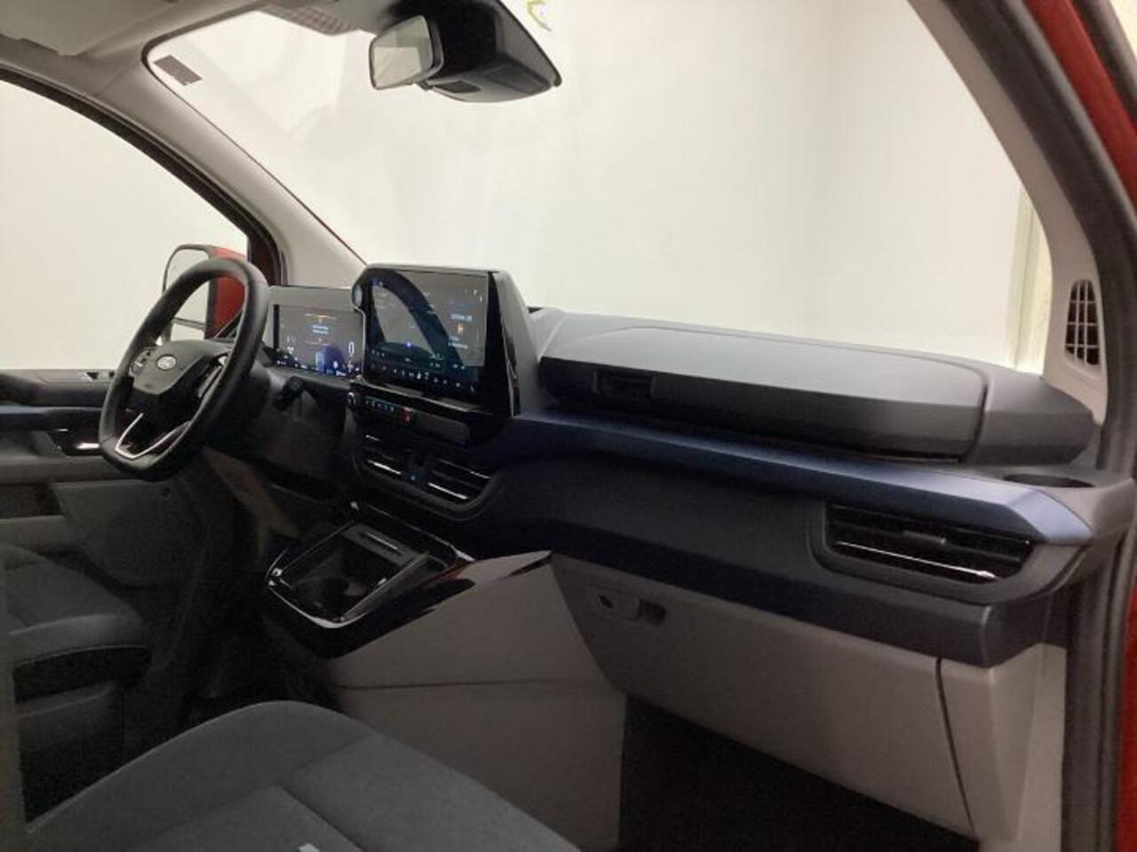 Ford TRANSIT CUSTOM Tourneo 340 2.5 PHEV L1H1 Active Zuid | 233pk | Driver Assistance Pack | Stuur en stoelverwarming | 8 persoons! INCL BTW/BPM | Verlengde Fabrieksgarantie tot 05-2029
