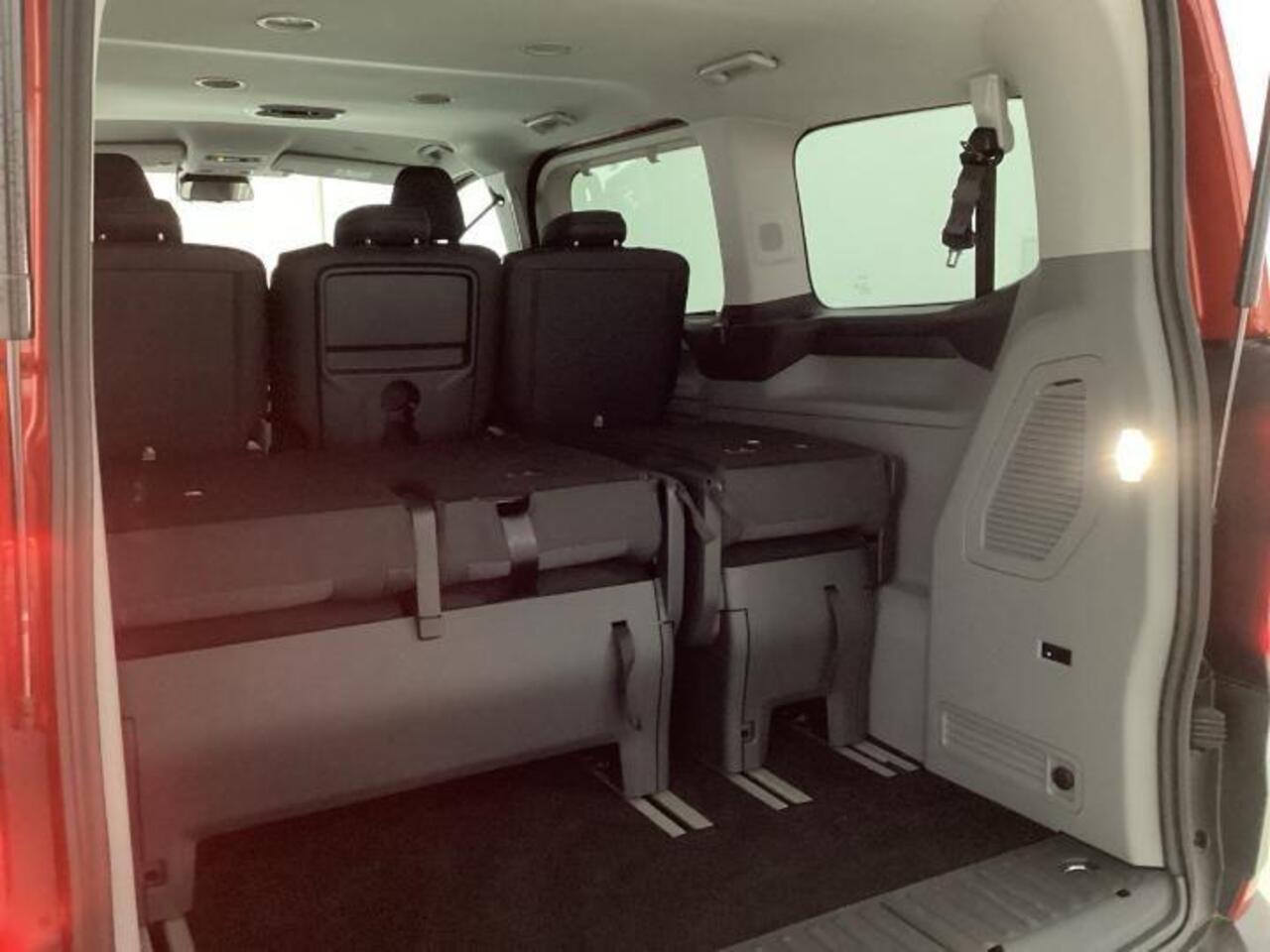 Ford TRANSIT CUSTOM Tourneo 340 2.5 PHEV L1H1 Active Zuid | 233pk | Driver Assistance Pack | Stuur en stoelverwarming | 8 persoons! INCL BTW/BPM | Verlengde Fabrieksgarantie tot 05-2029