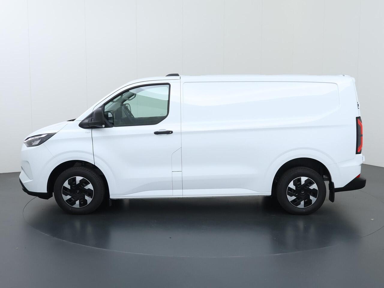 Ford TRANSIT CUSTOM E-Transit 320 | L1 H1 | Trend | 65 kWh | 2300 KG. AHW | Climate Control | Apple Carplay / Android Auto | 328 KM Range | Voorruitverwarming | Stoelverwarming | LED Koplampen | Achterdeuren |