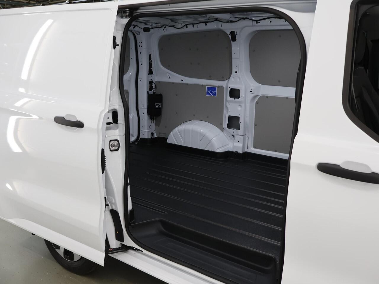 Ford TRANSIT CUSTOM E-Transit 320 | L1 H1 | Trend | 65 kWh | 2300 KG. AHW | Climate Control | Apple Carplay / Android Auto | 328 KM Range | Voorruitverwarming | Stoelverwarming | LED Koplampen | Achterdeuren |