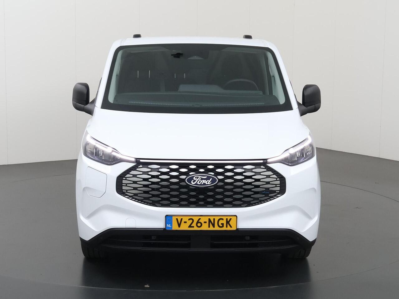 Ford TRANSIT CUSTOM E-Transit 320 | L1 H1 | Trend | 65 kWh | 2300 KG. AHW | Climate Control | Apple Carplay / Android Auto | 328 KM Range | Voorruitverwarming | Stoelverwarming | LED Koplampen | Achterdeuren |