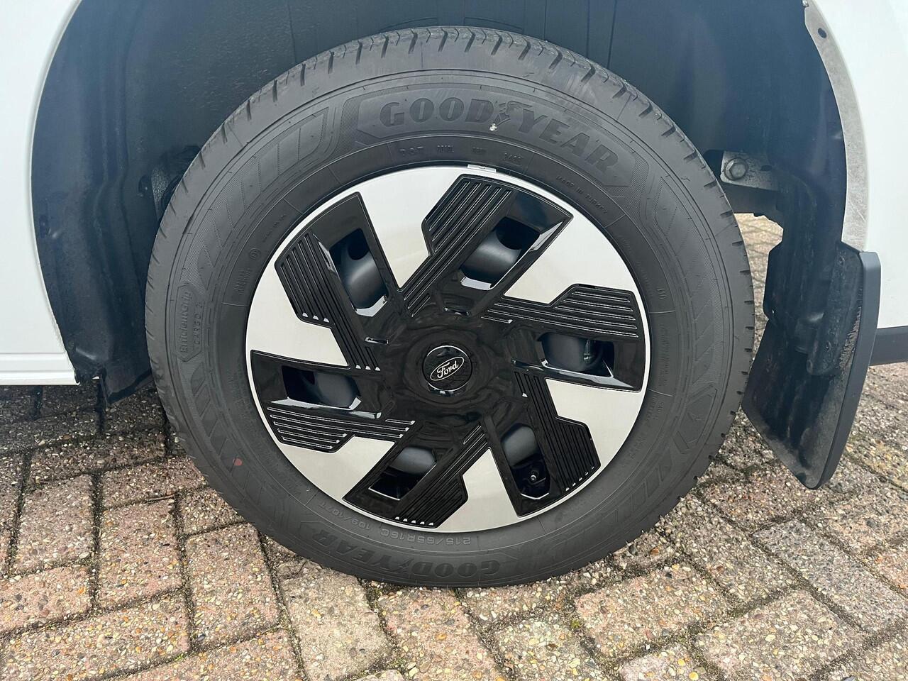 Ford TRANSIT CUSTOM E-Transit 320 L1H1 Trend 65 KwH Direct leverbaar