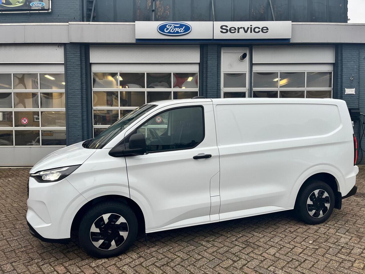 Ford TRANSIT CUSTOM E-Transit 320 L1H1 Trend 65 KwH Direct leverbaar