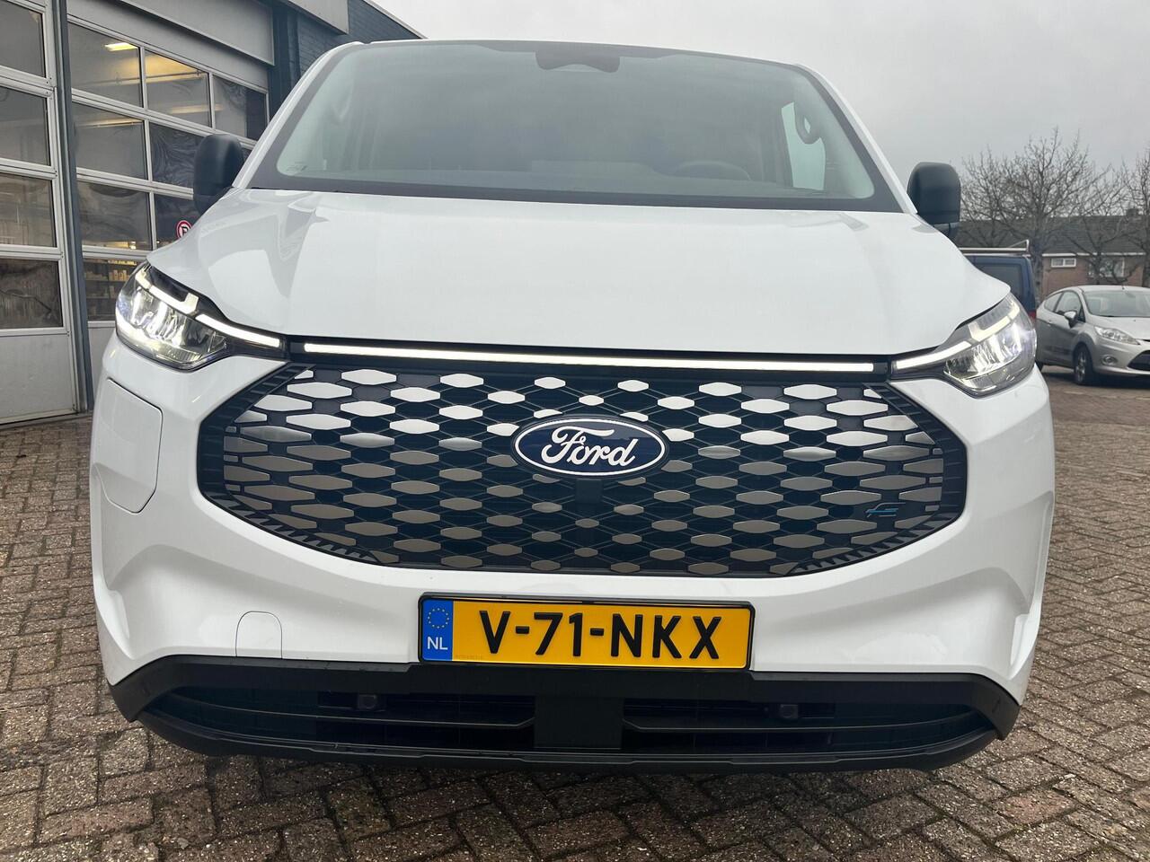 Ford TRANSIT CUSTOM E-Transit 320 L1H1 Trend 65 KwH Direct leverbaar